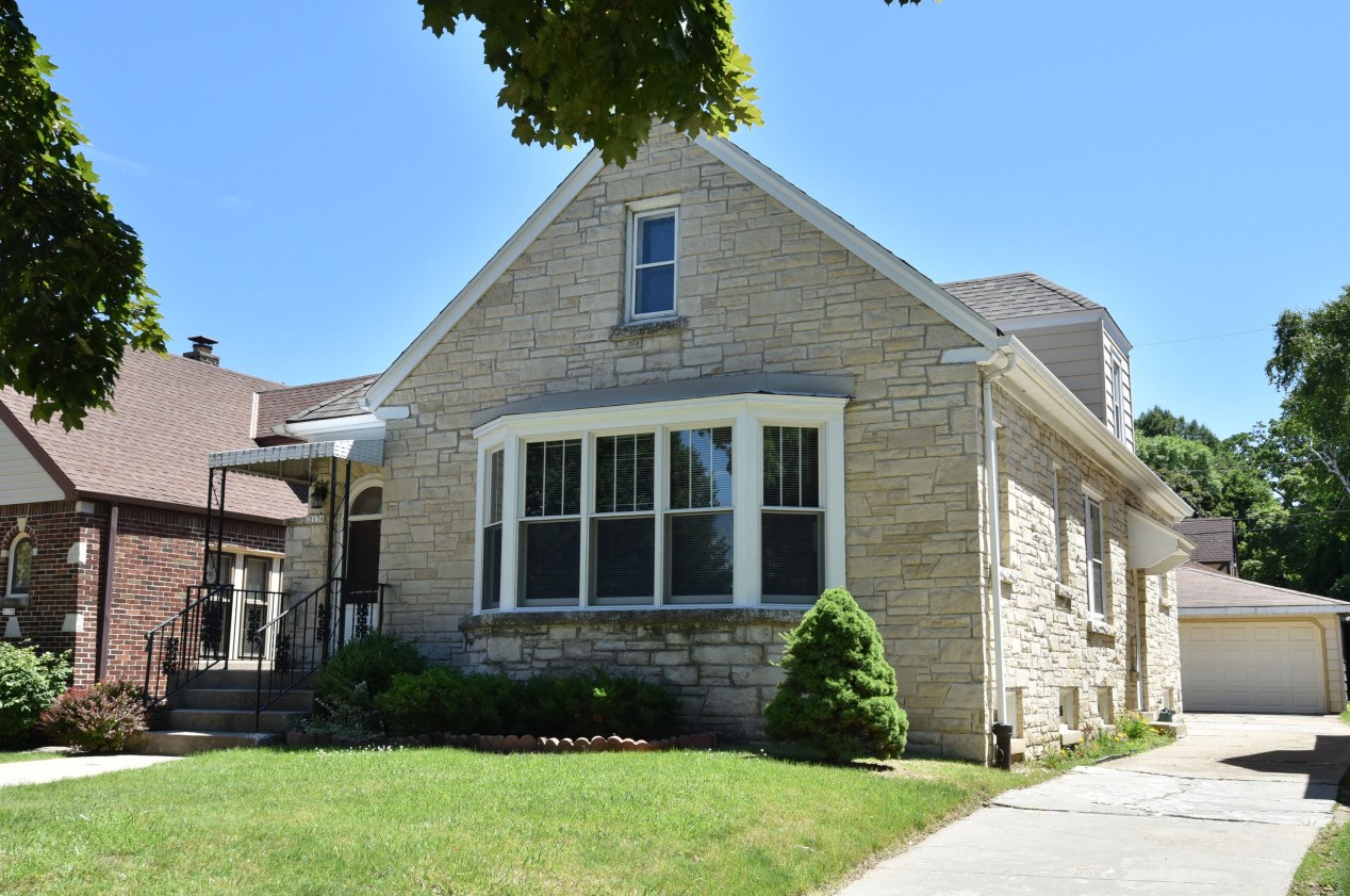 3136 S 32nd St, Milwaukee, WI 53215