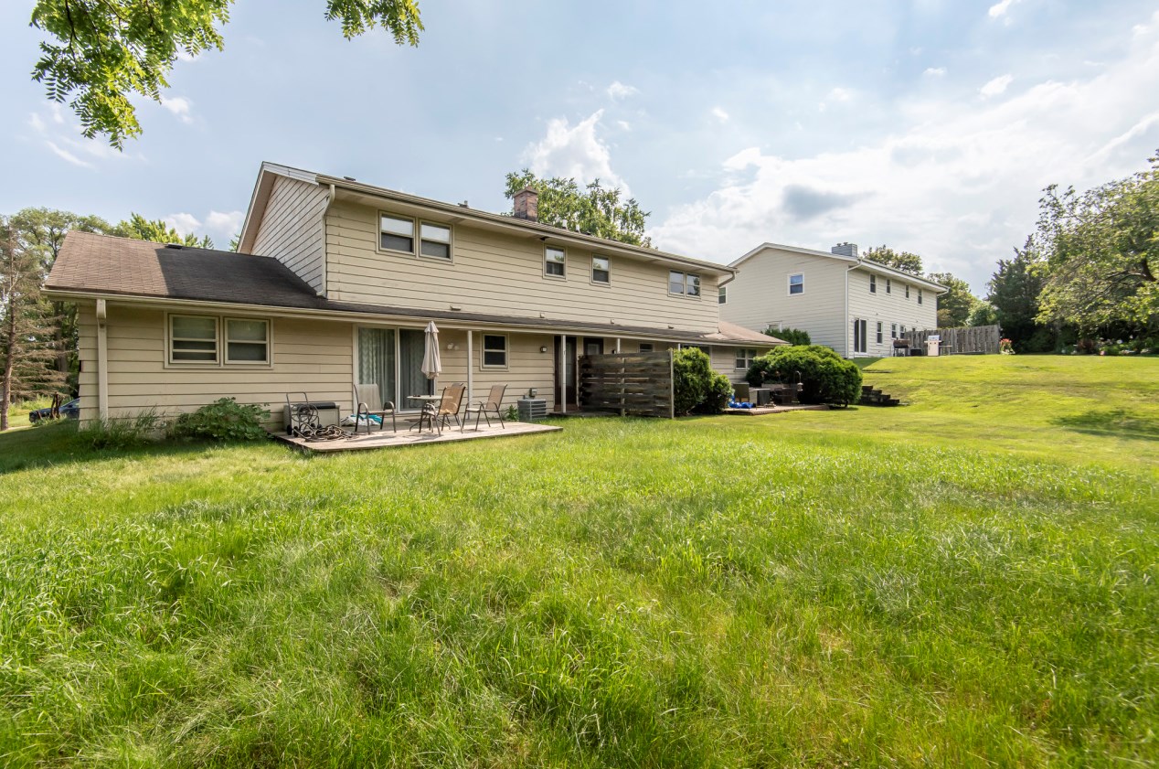 6632 W Charles Ct #6634, Hales Corners, WI 53132