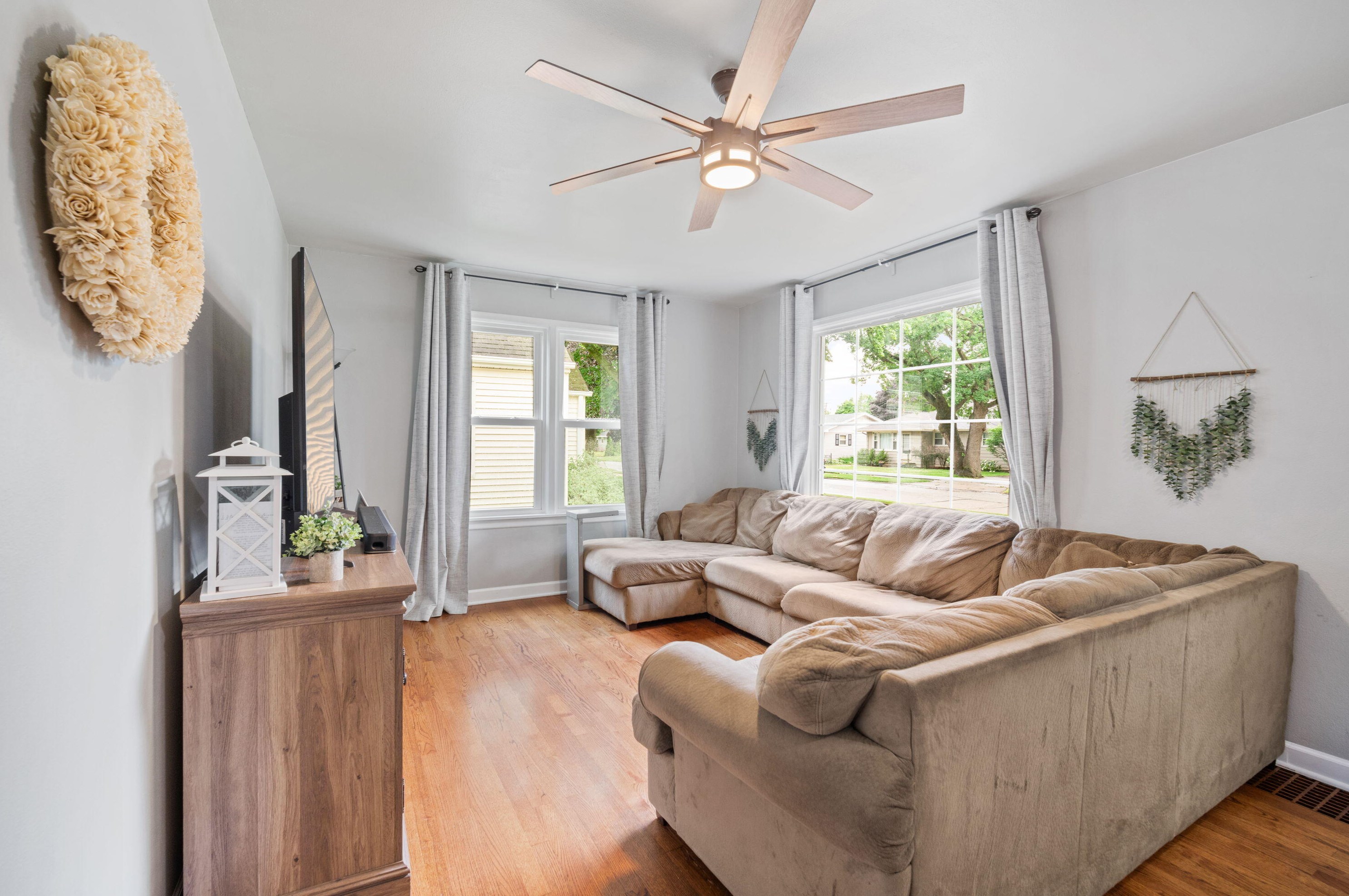 6541 40th Ave, Kenosha WI  53142-7023 exterior