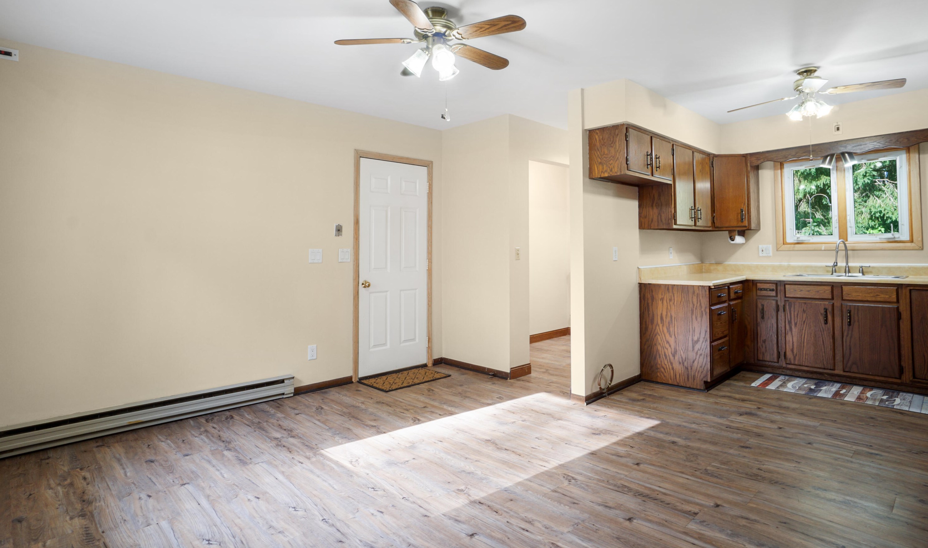 827 E Newark Dr, West Bend, WI 53090
