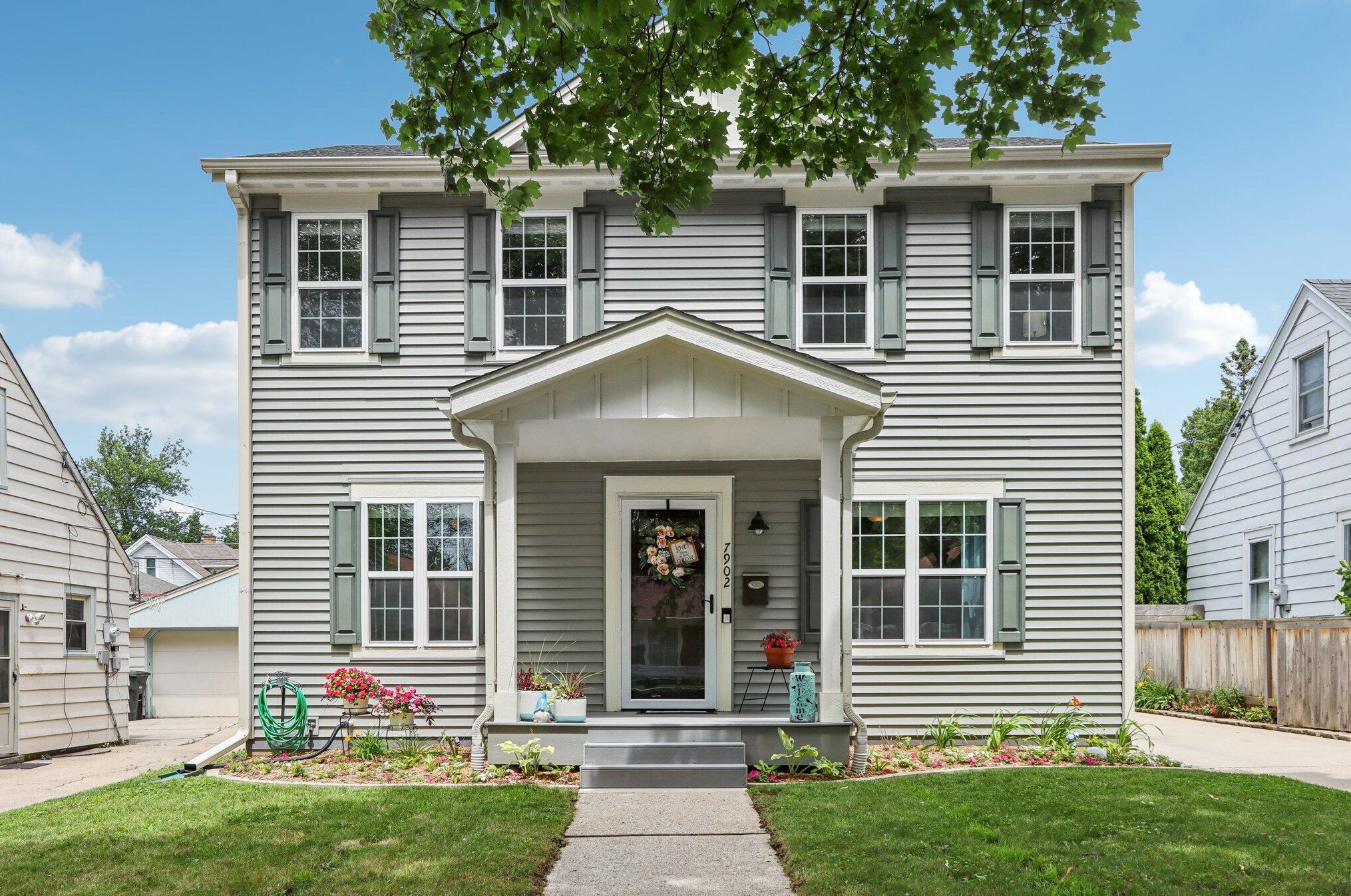 7902 Livingston Ave, Milwaukee, WI 53213