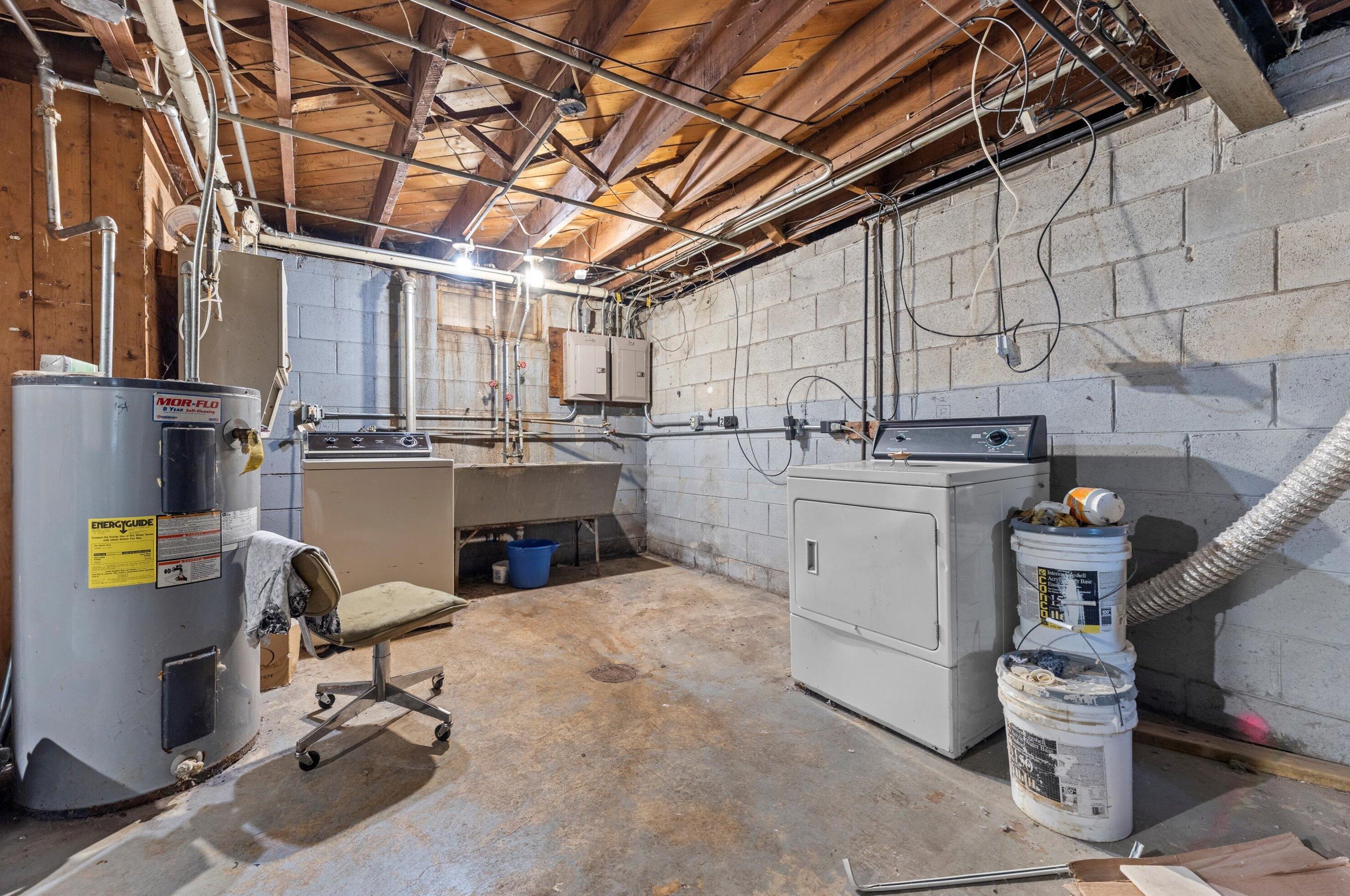 2857 49, Milwaukee WI 53208-3629 exterior