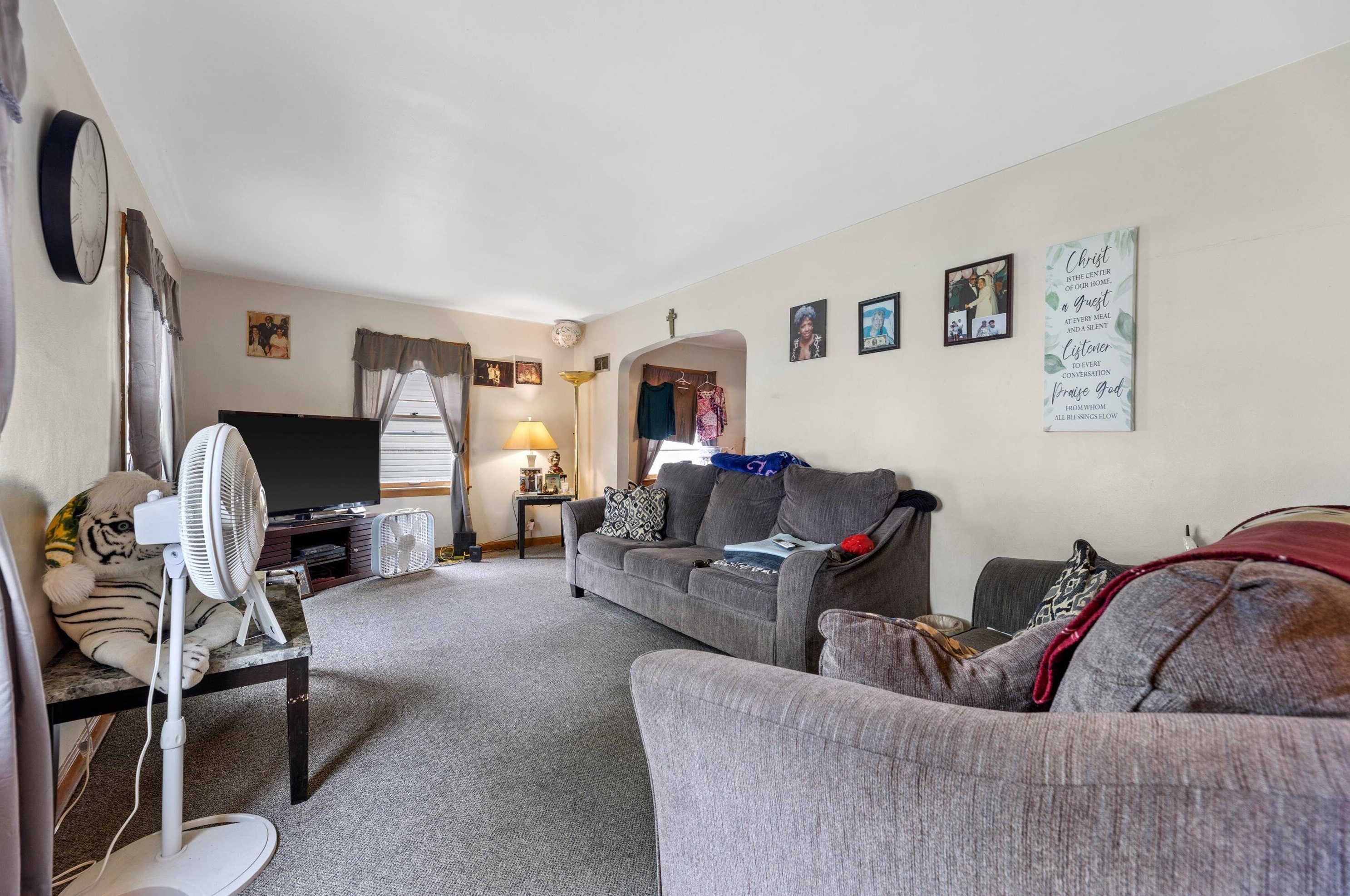 2857 49, Milwaukee WI 53208-3629 exterior