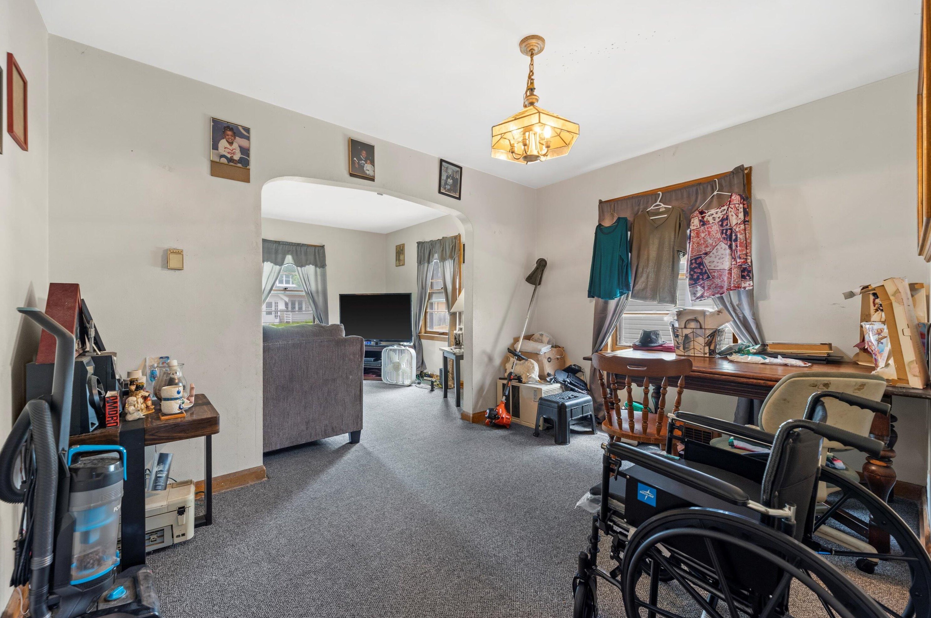 2857 49, Milwaukee WI 53208-3629 exterior