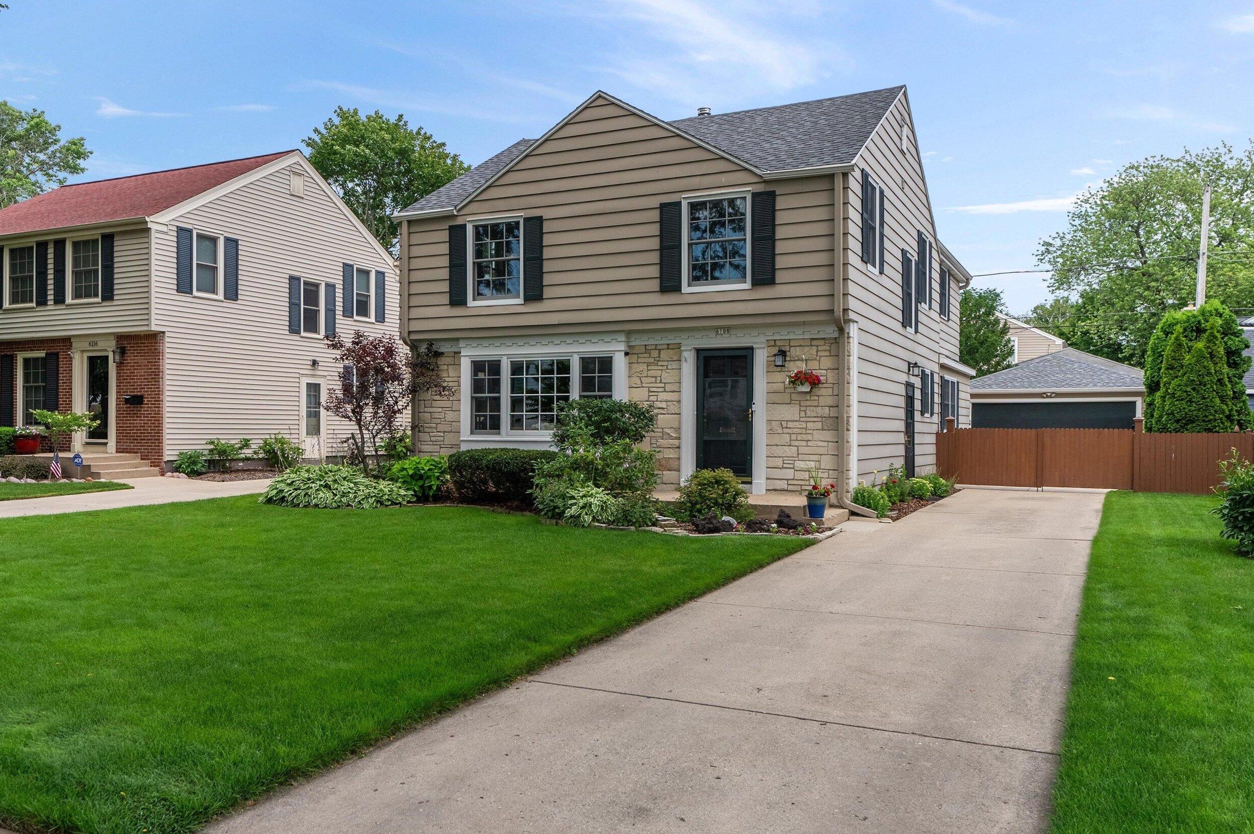 6108 Shoreland Ave, Milwaukee, WI 53217-4323