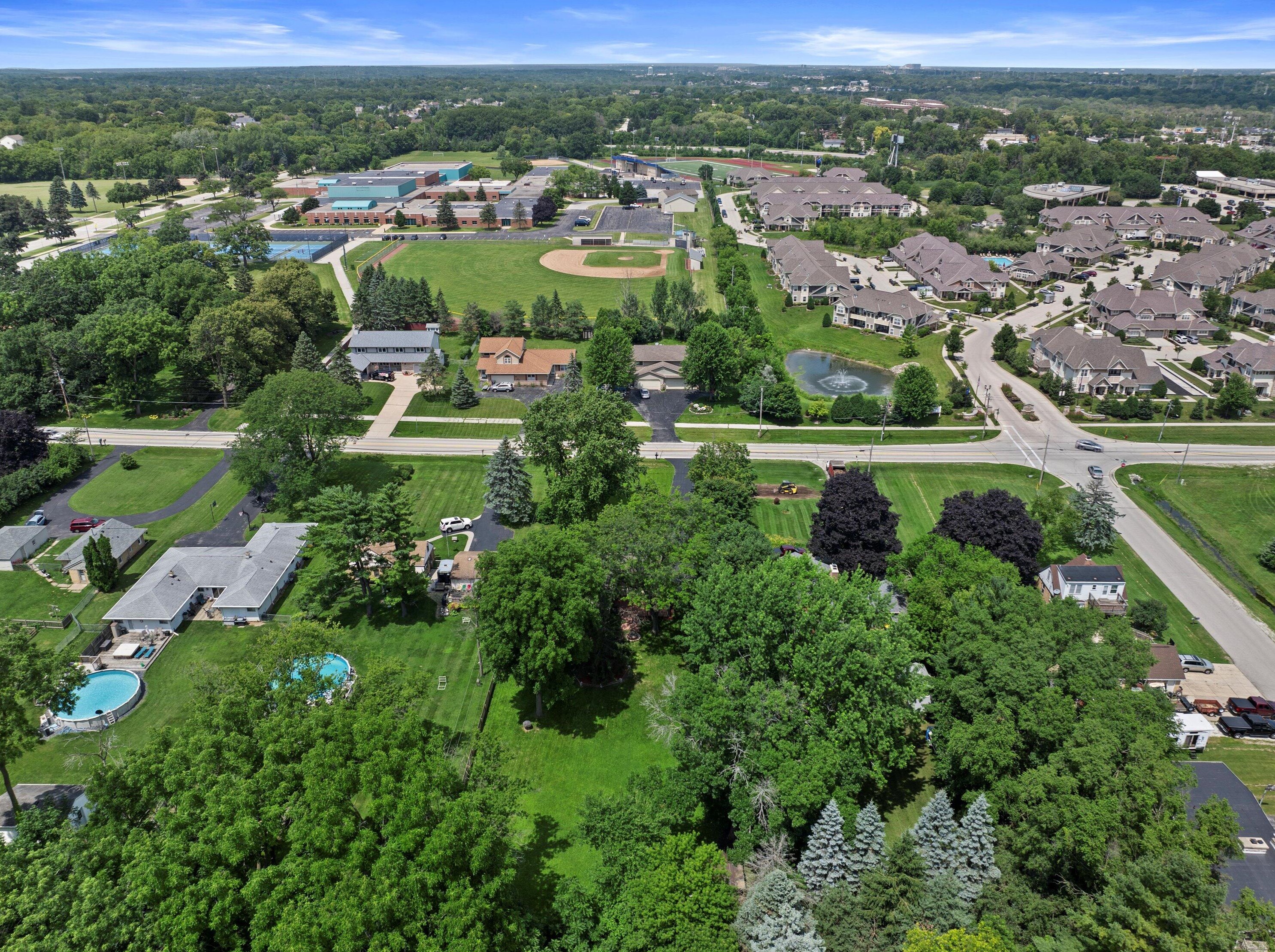 11333 W Edgerton Ave, Hales Corners, WI 53130