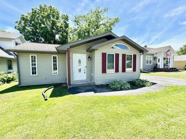 711 16th Pl, Kenosha WI  53140-4407 exterior