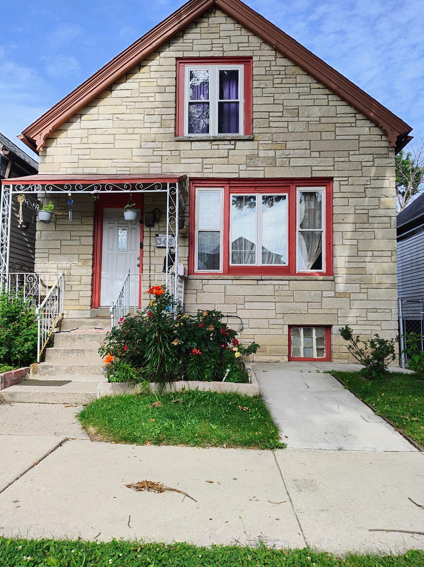 1308 24th St, Milwaukee, WI 53204-1919