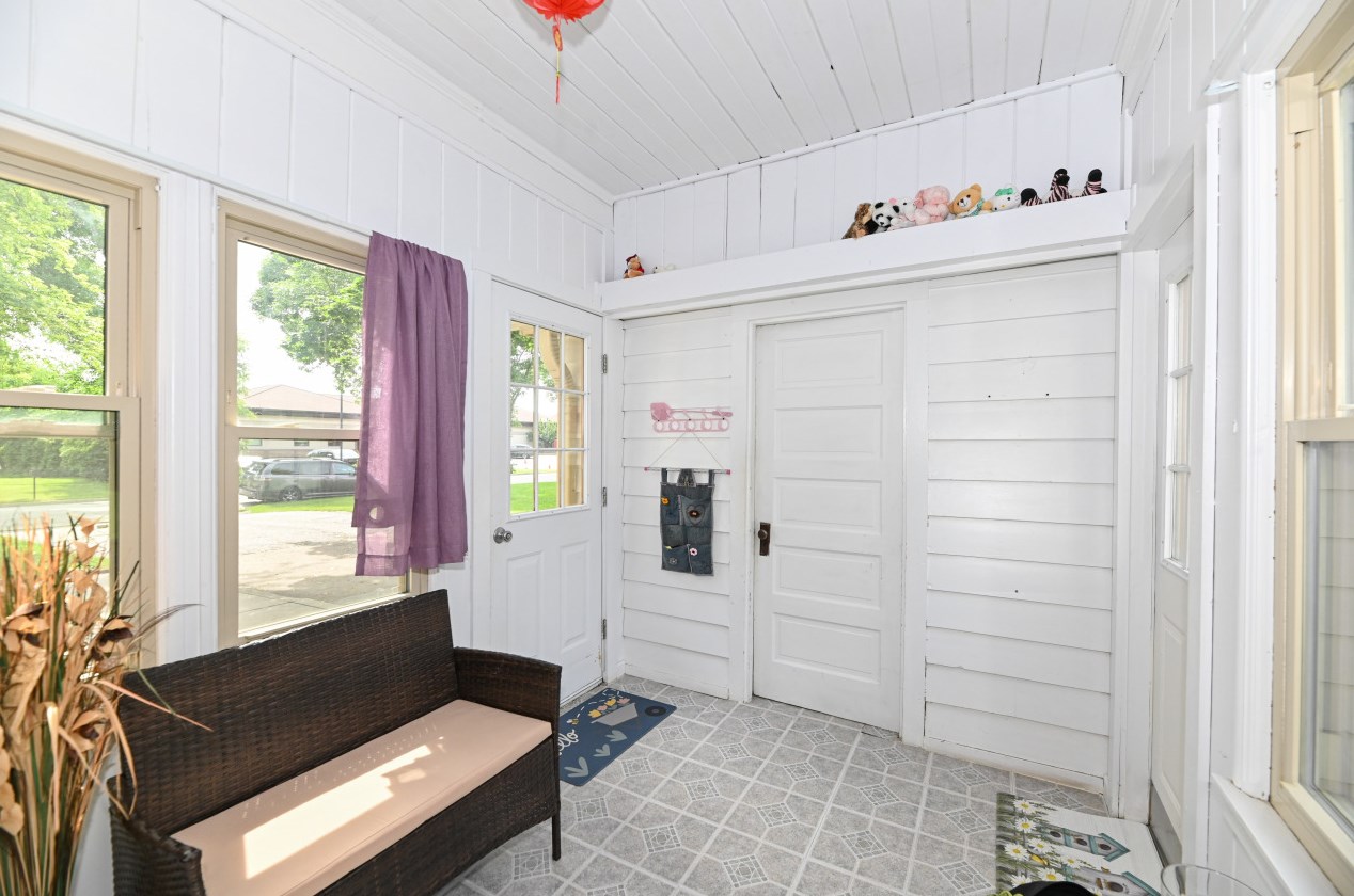 2331 118, Milwaukee WI 53226-1125 exterior