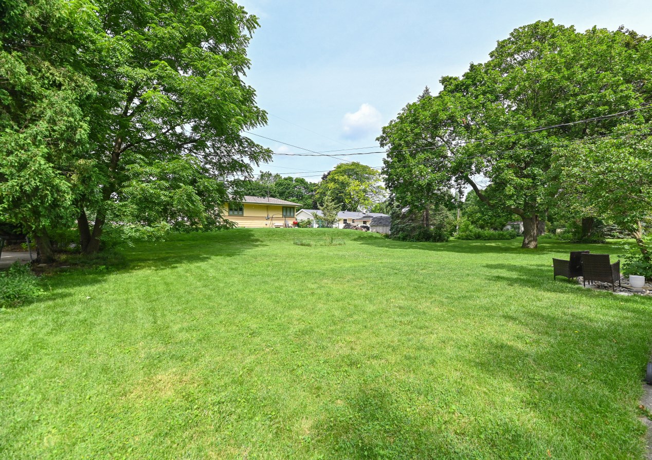 2331 118, Milwaukee WI 53226-1125 exterior