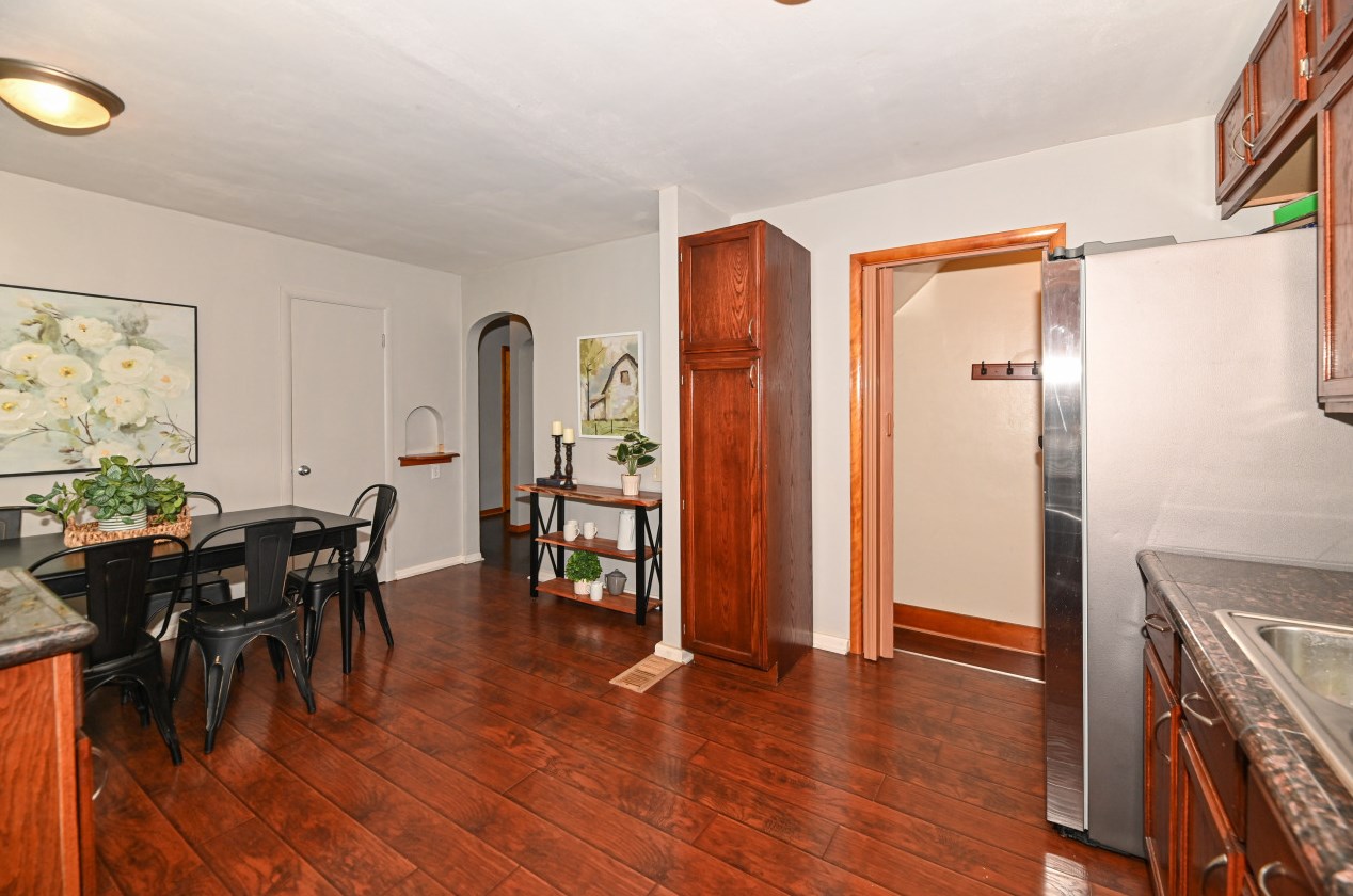 2331 118, Milwaukee WI 53226-1125 exterior