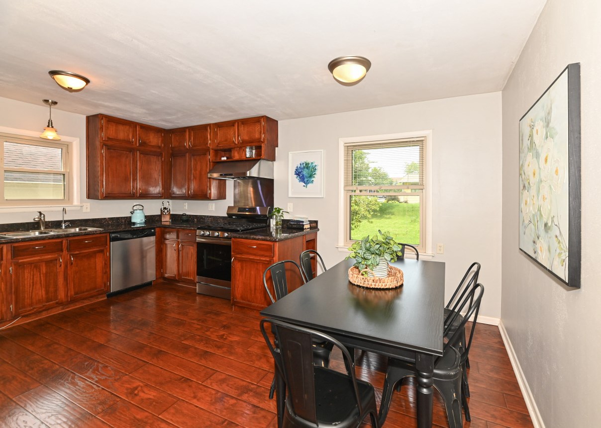 2331 118, Milwaukee WI 53226-1125 exterior