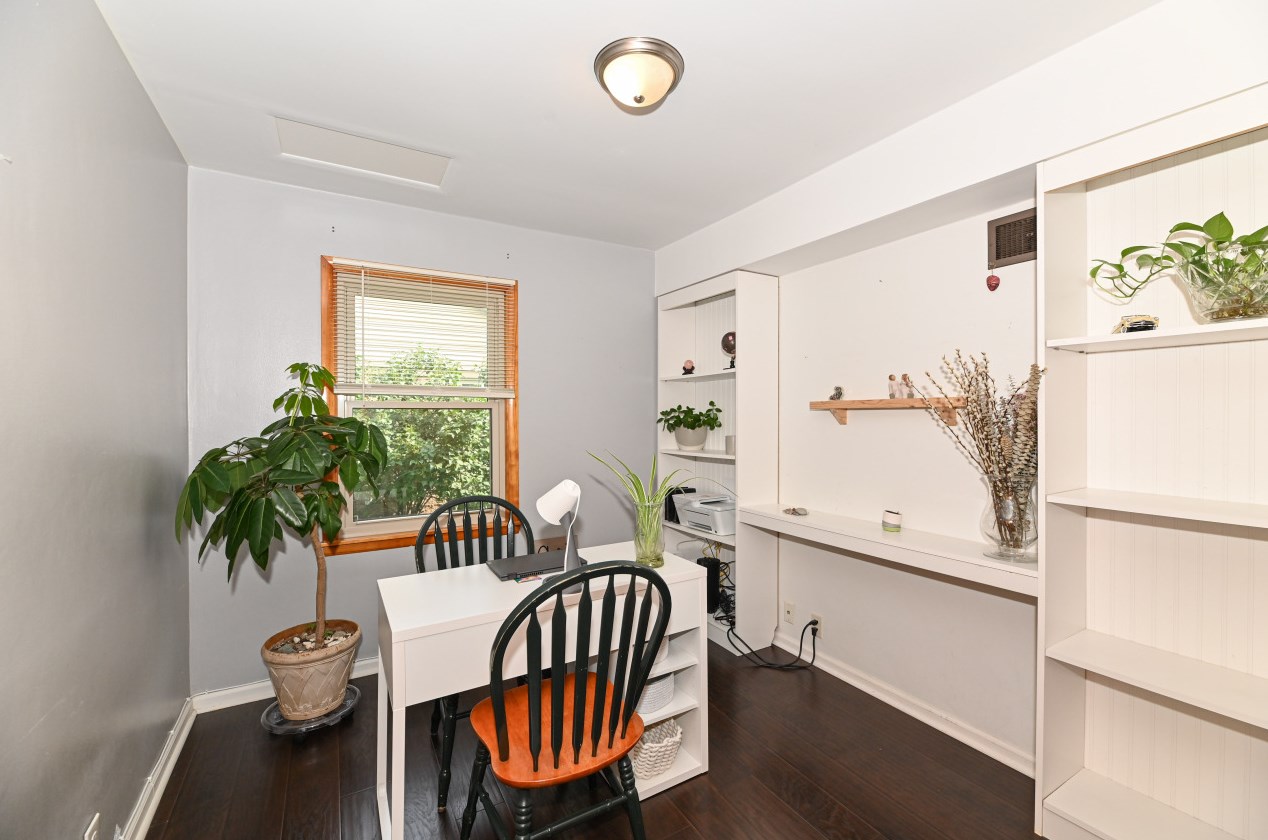 2331 118, Milwaukee WI 53226-1125 exterior