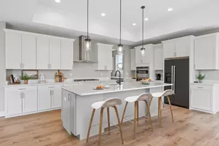 2702 Harbor Ct, Delavan, WI 53115 - Photo 8