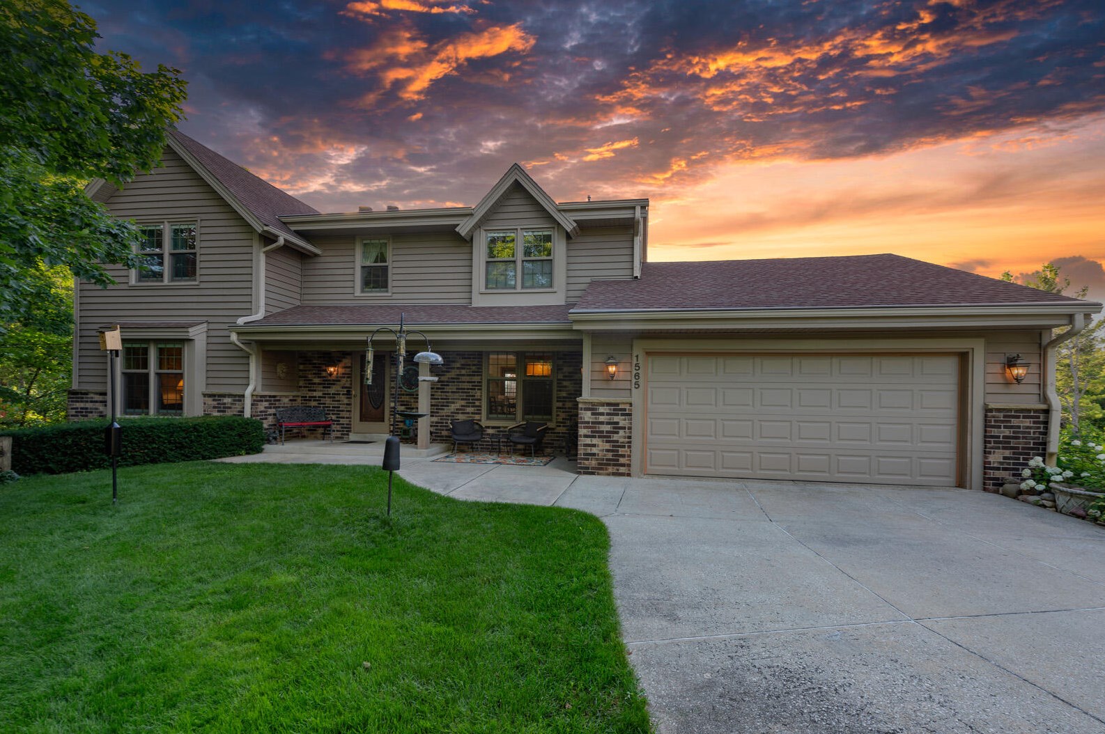1565 Constitution Dr, Brookfield, WI 53045-5367