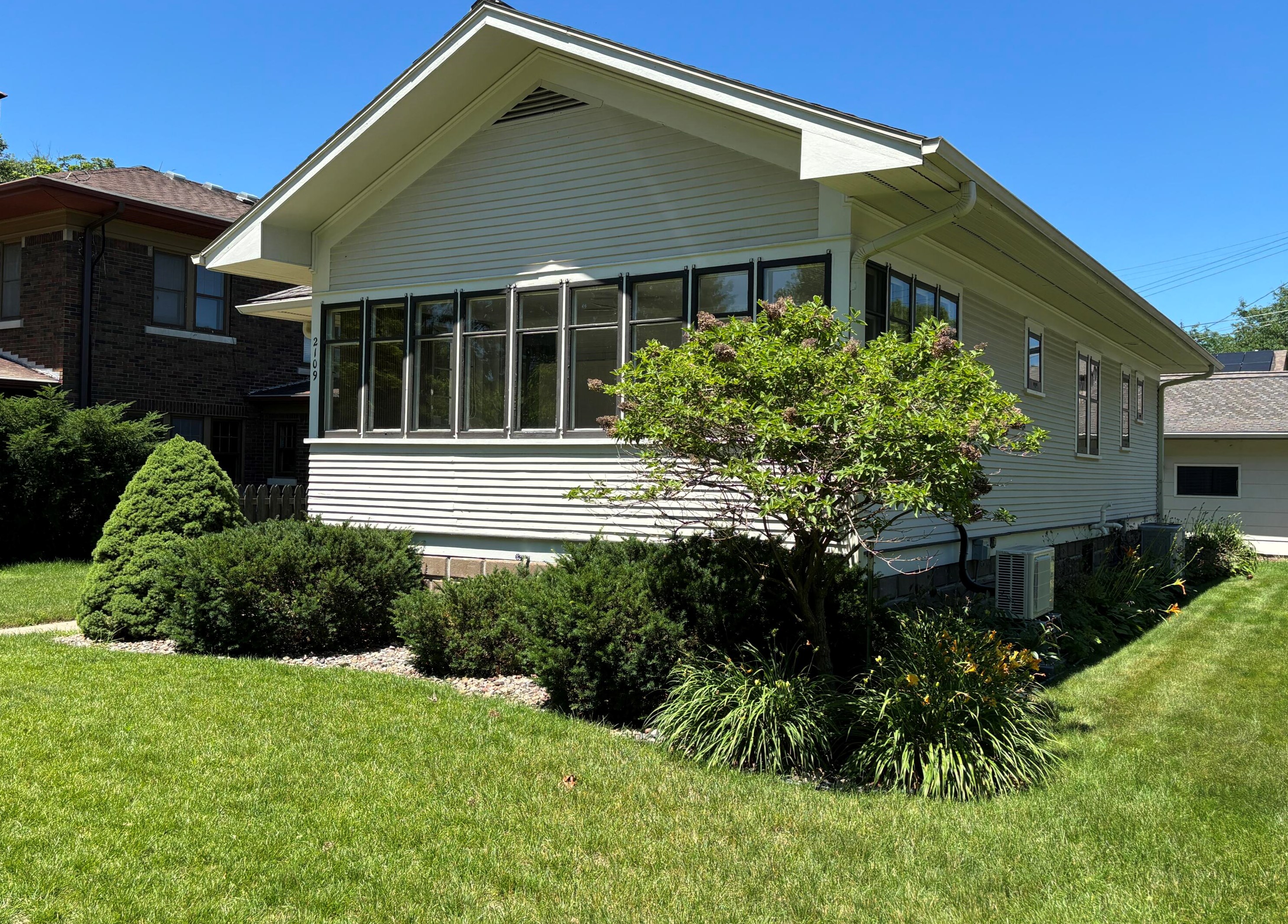 2109 Grandview Pl, La Crosse, WI 54601