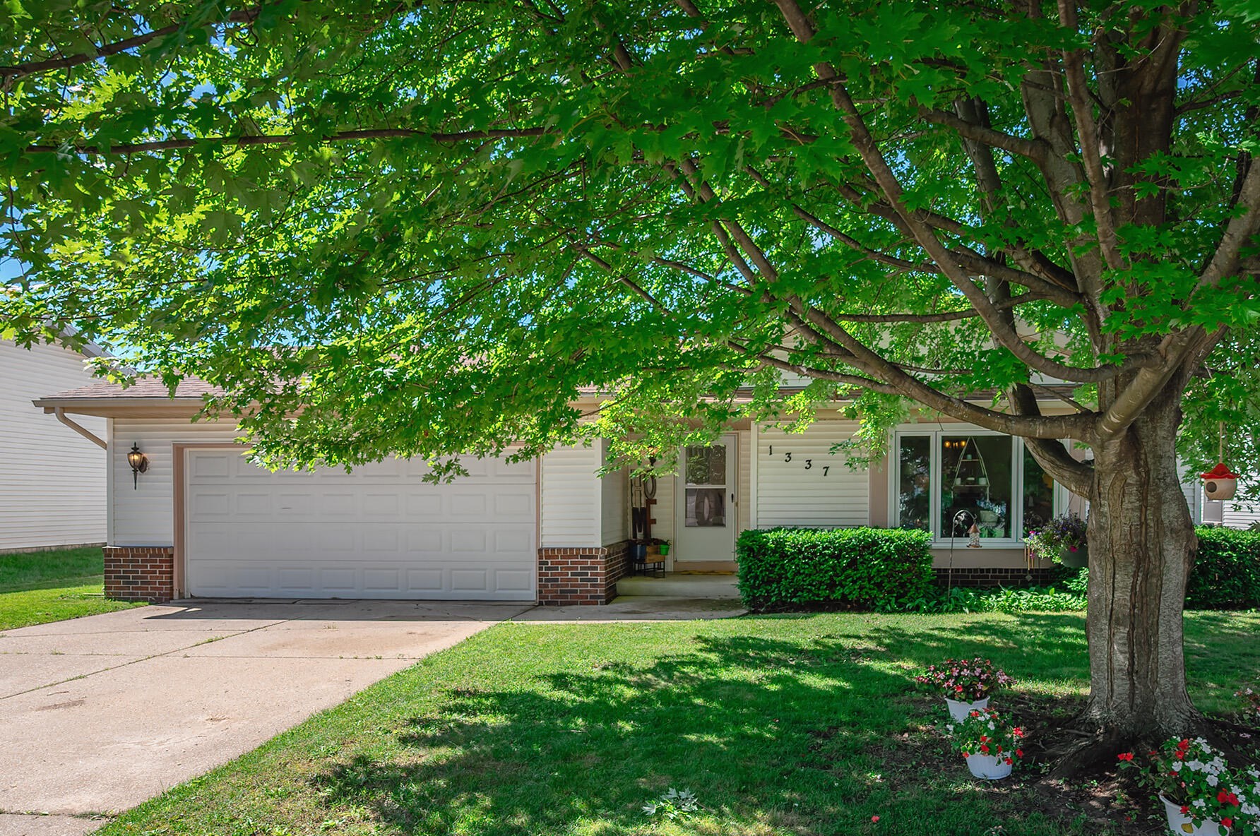 1337 Park Ave, South Milwaukee, WI 53172