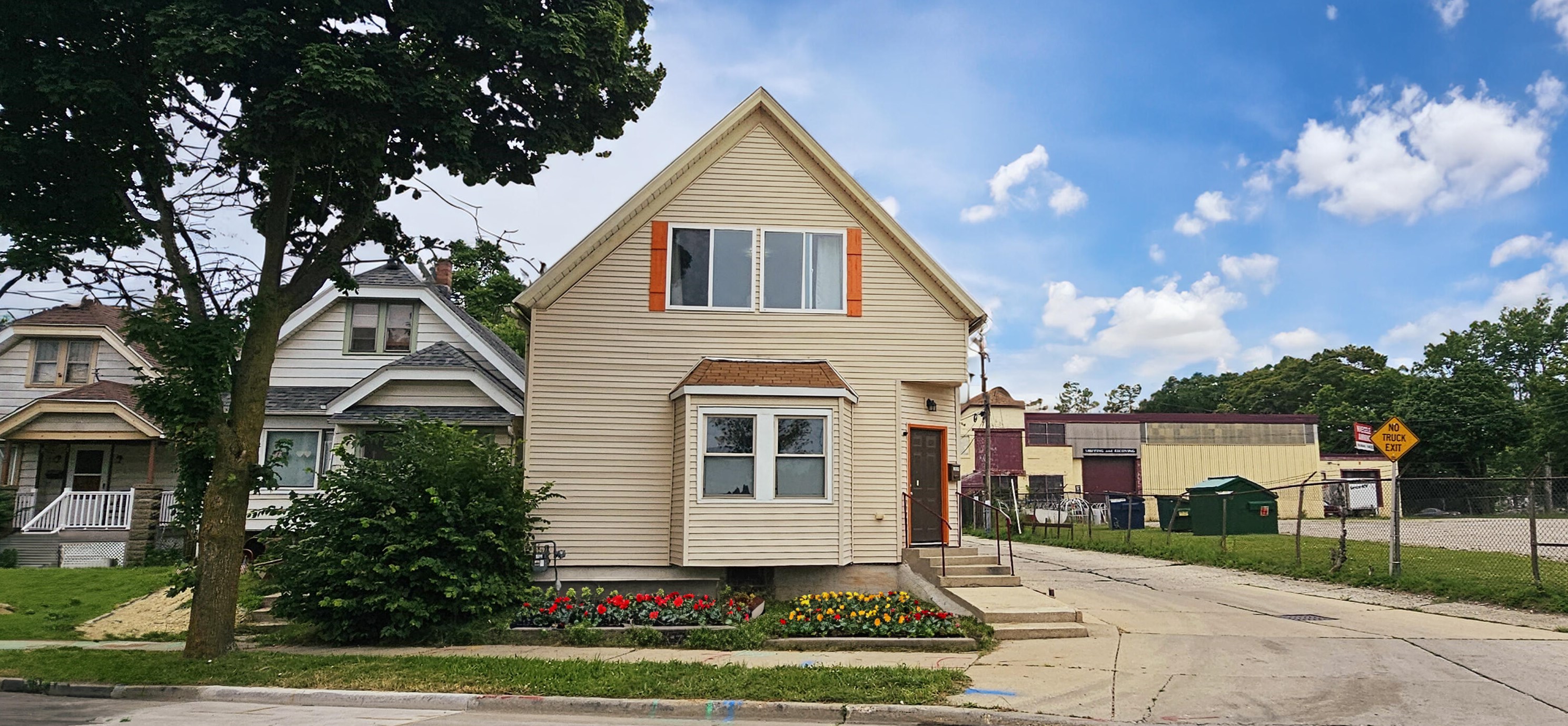 3324 W Pabst Ave, Milwaukee, WI 53215