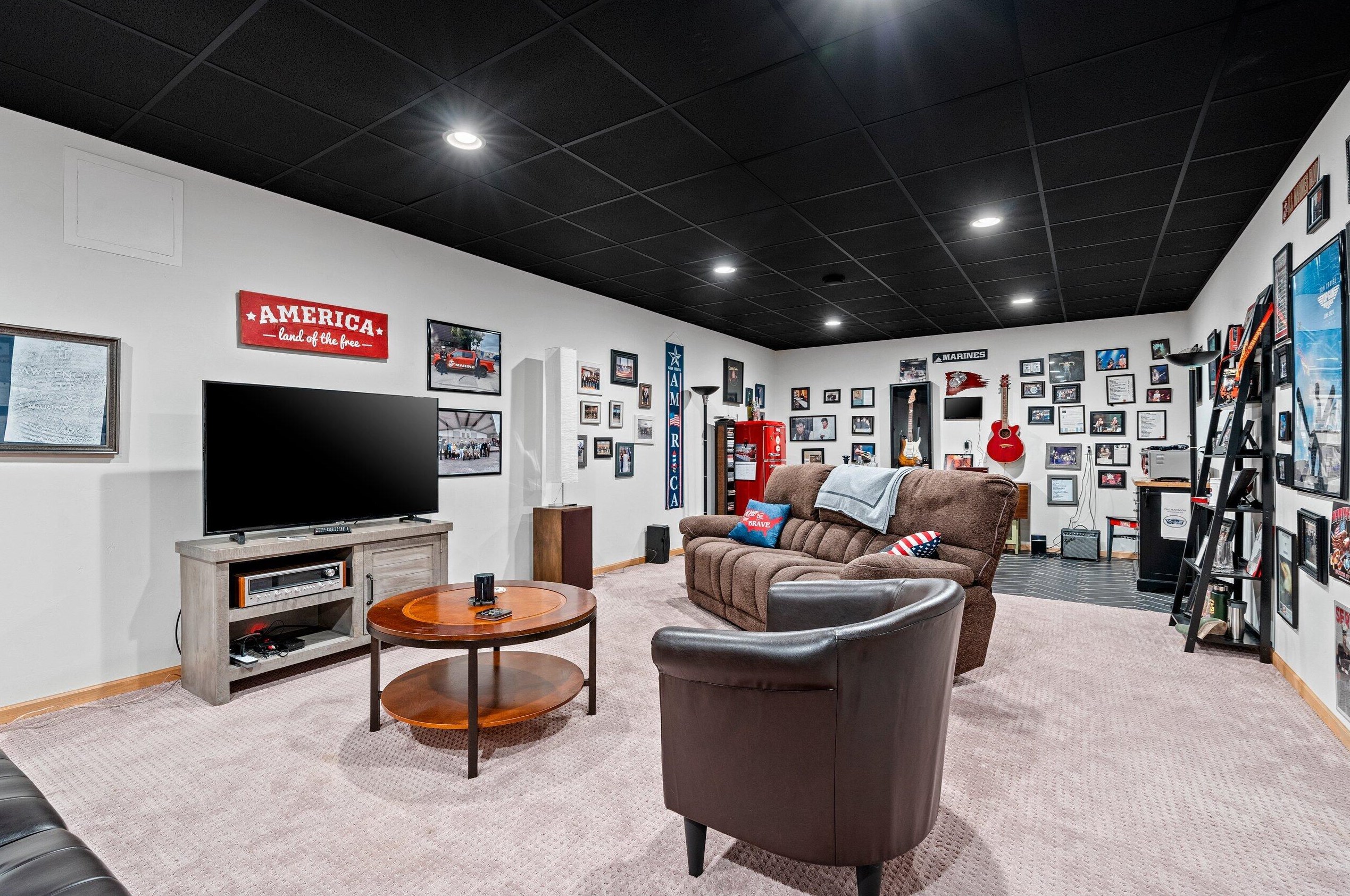 4159 Silver Creek Rd, Manitowoc WI  54220-9233 exterior