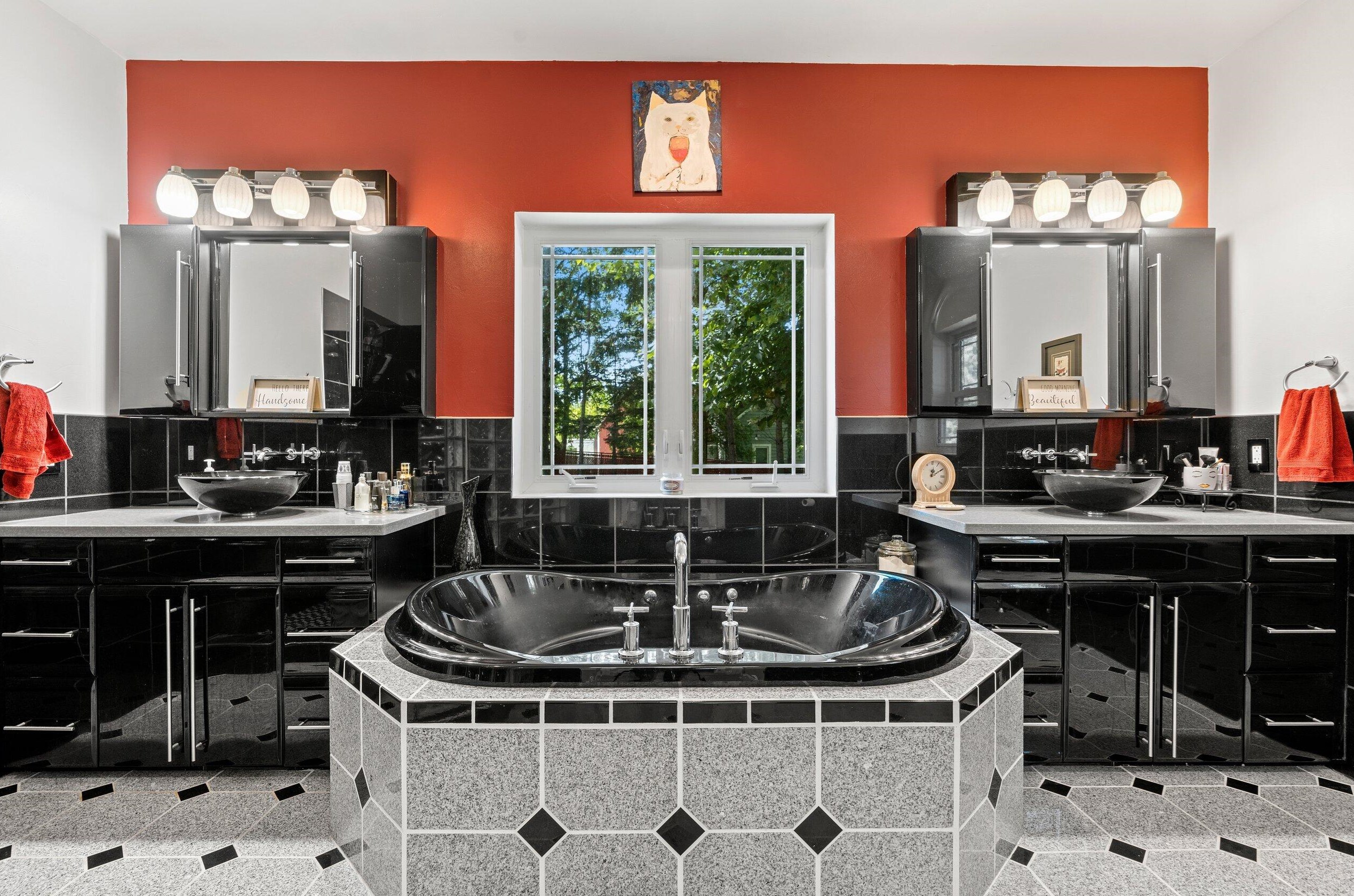 4159 Silver Creek Rd, Manitowoc WI  54220-9233 exterior