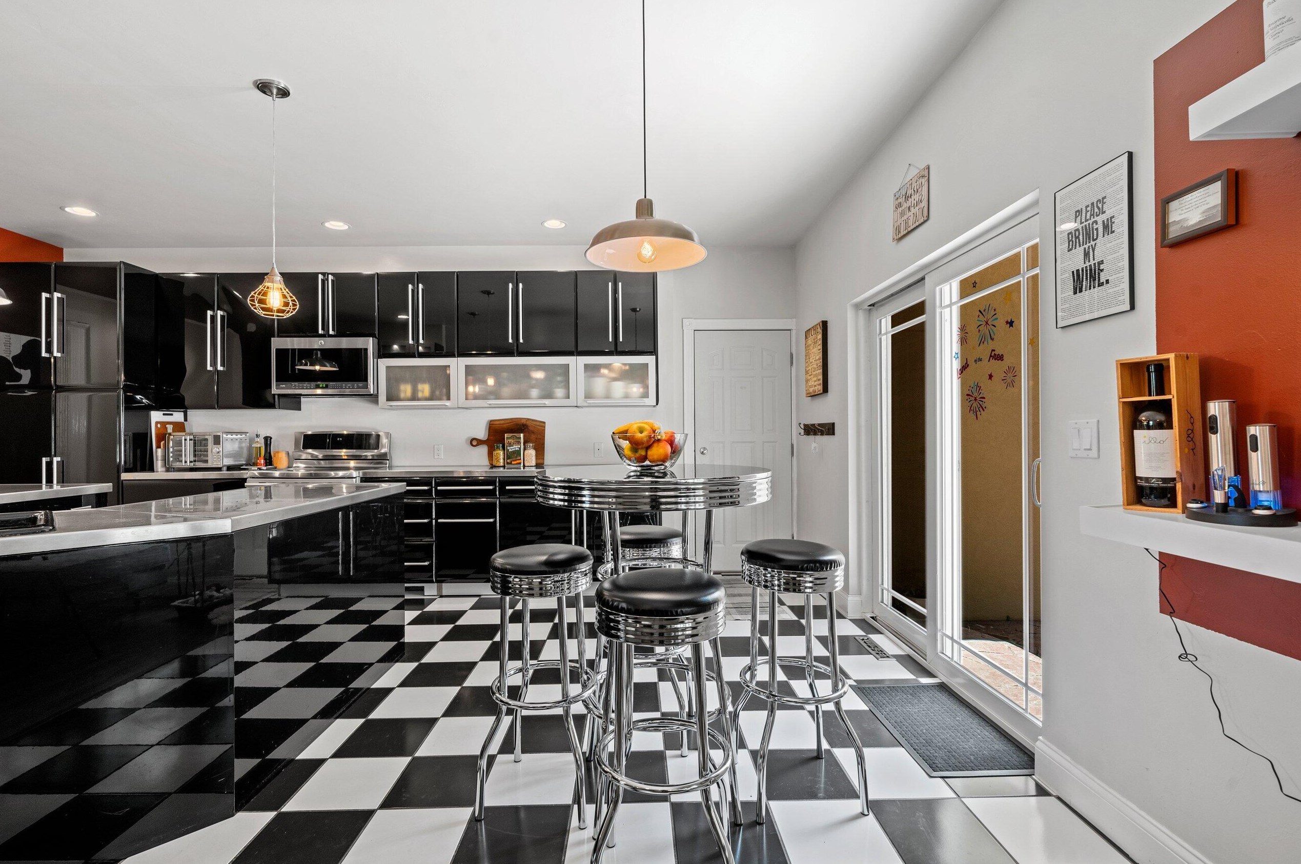 4159 Silver Creek Rd, Manitowoc WI  54220-9233 exterior