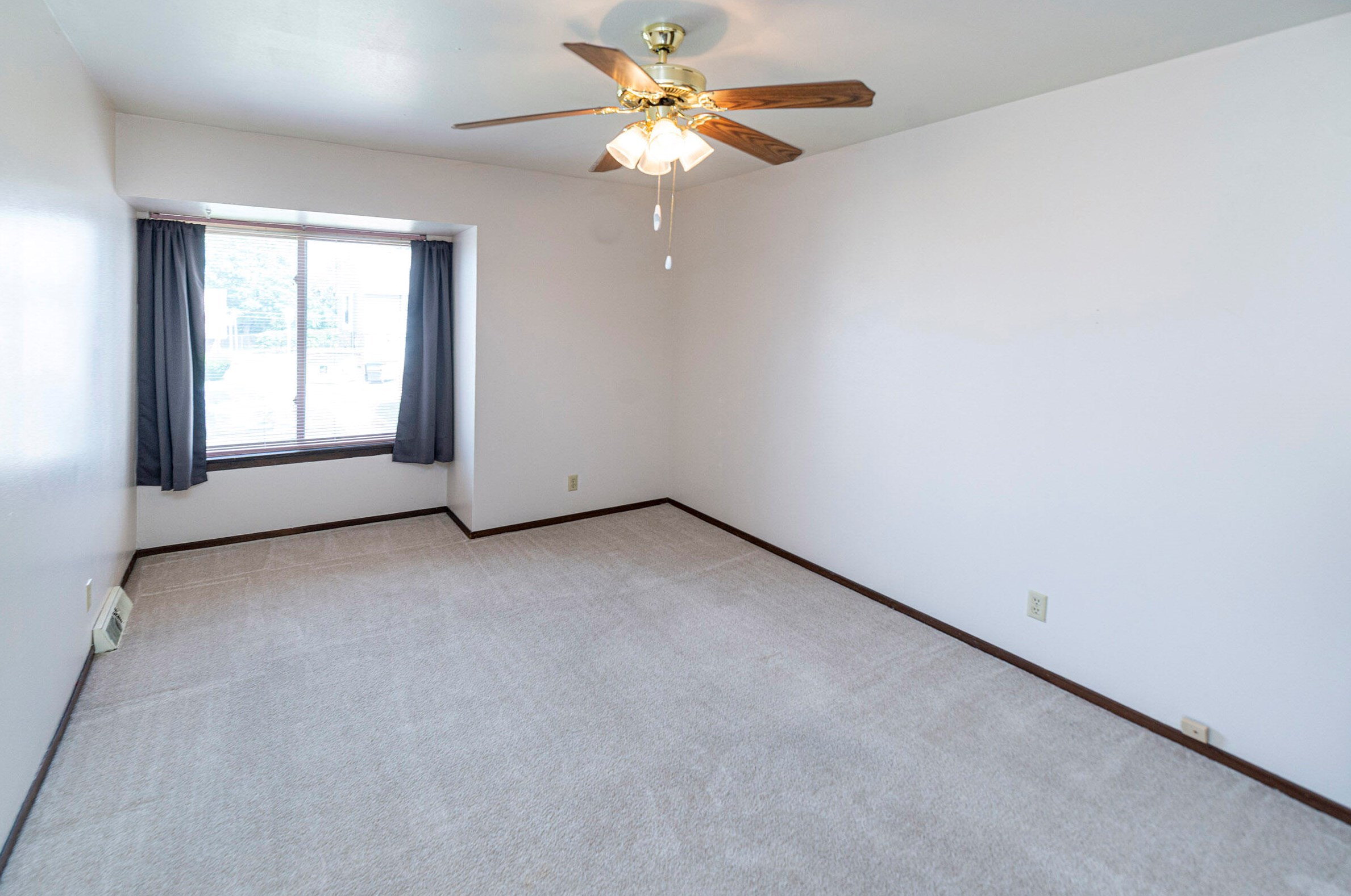 6360 20th St, Milwaukee WI 53221-5255 exterior