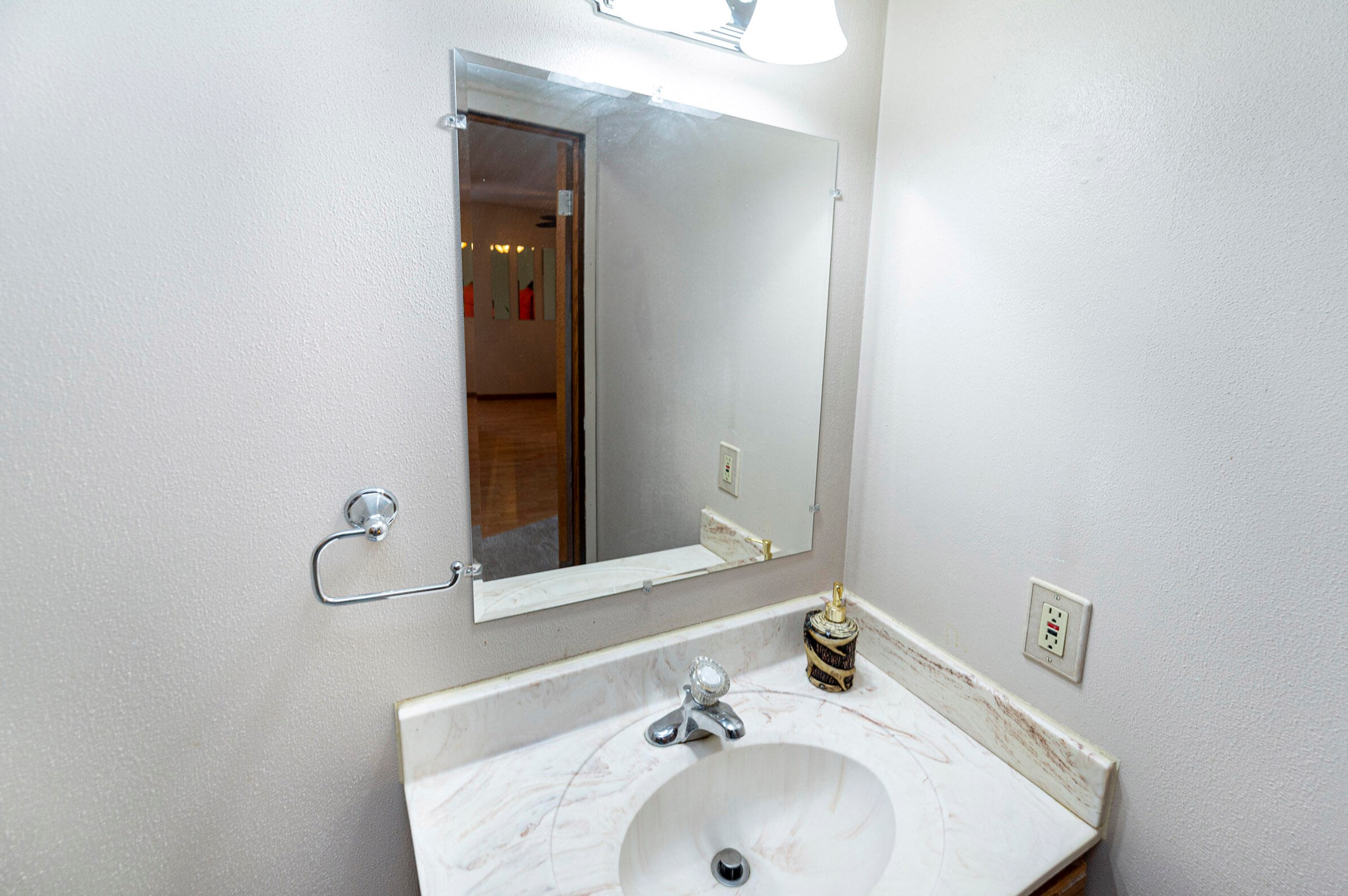 6360 20th St, Milwaukee WI 53221-5255 exterior