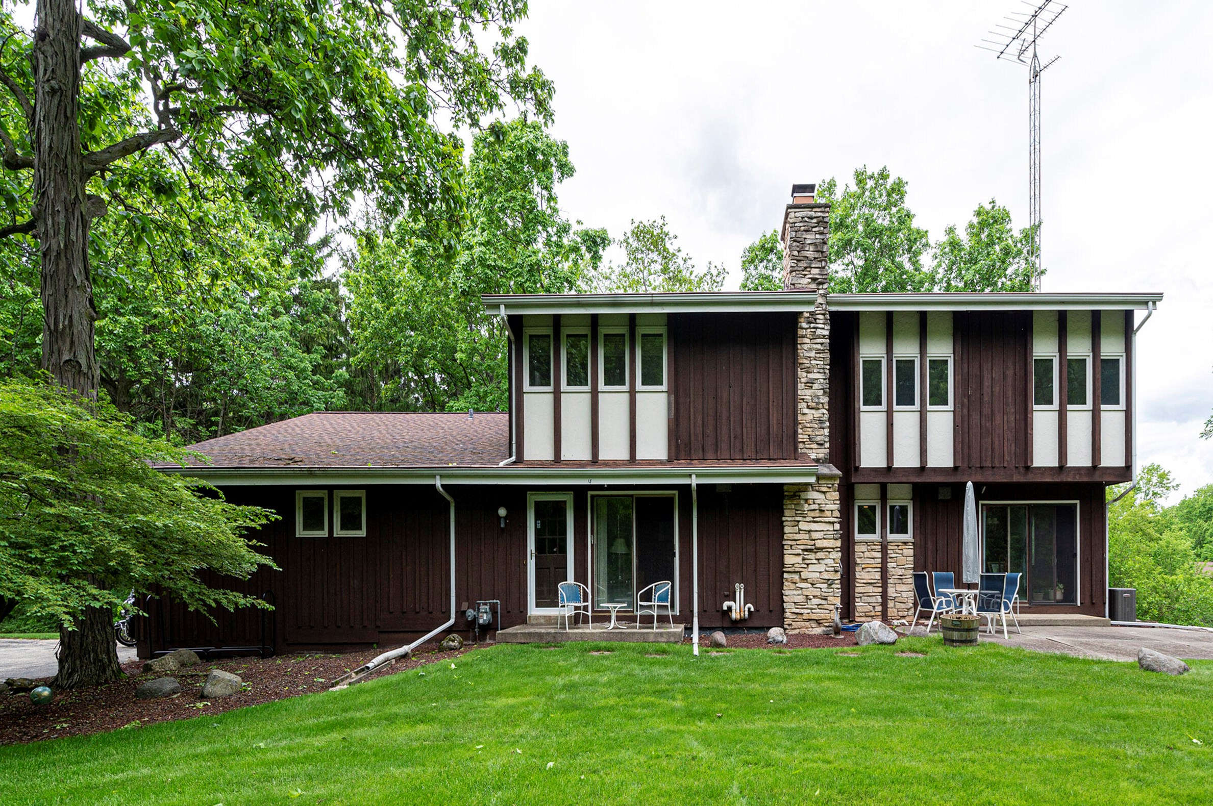 1834 Candlewood Ln, Richfield, WI 53076