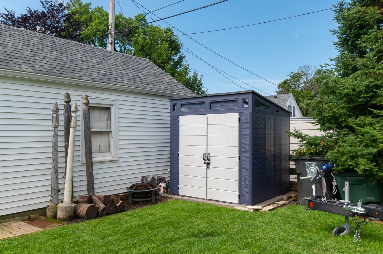 2337 81, Milwaukee WI 53219-1729 exterior