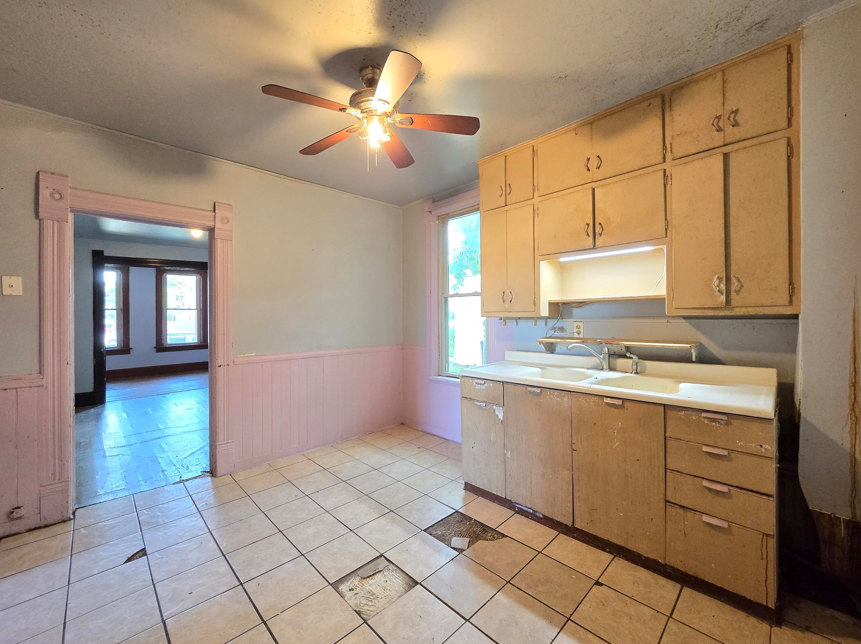 1206 Michigan Ave, South Milwaukee, WI 53172