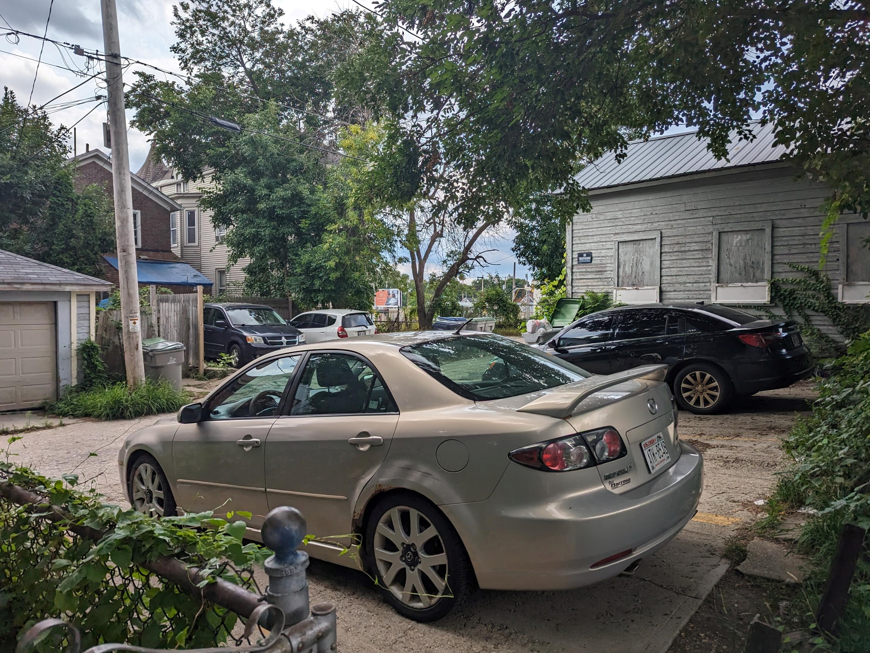 521 26th St, Milwaukee WI  53233-2512 exterior