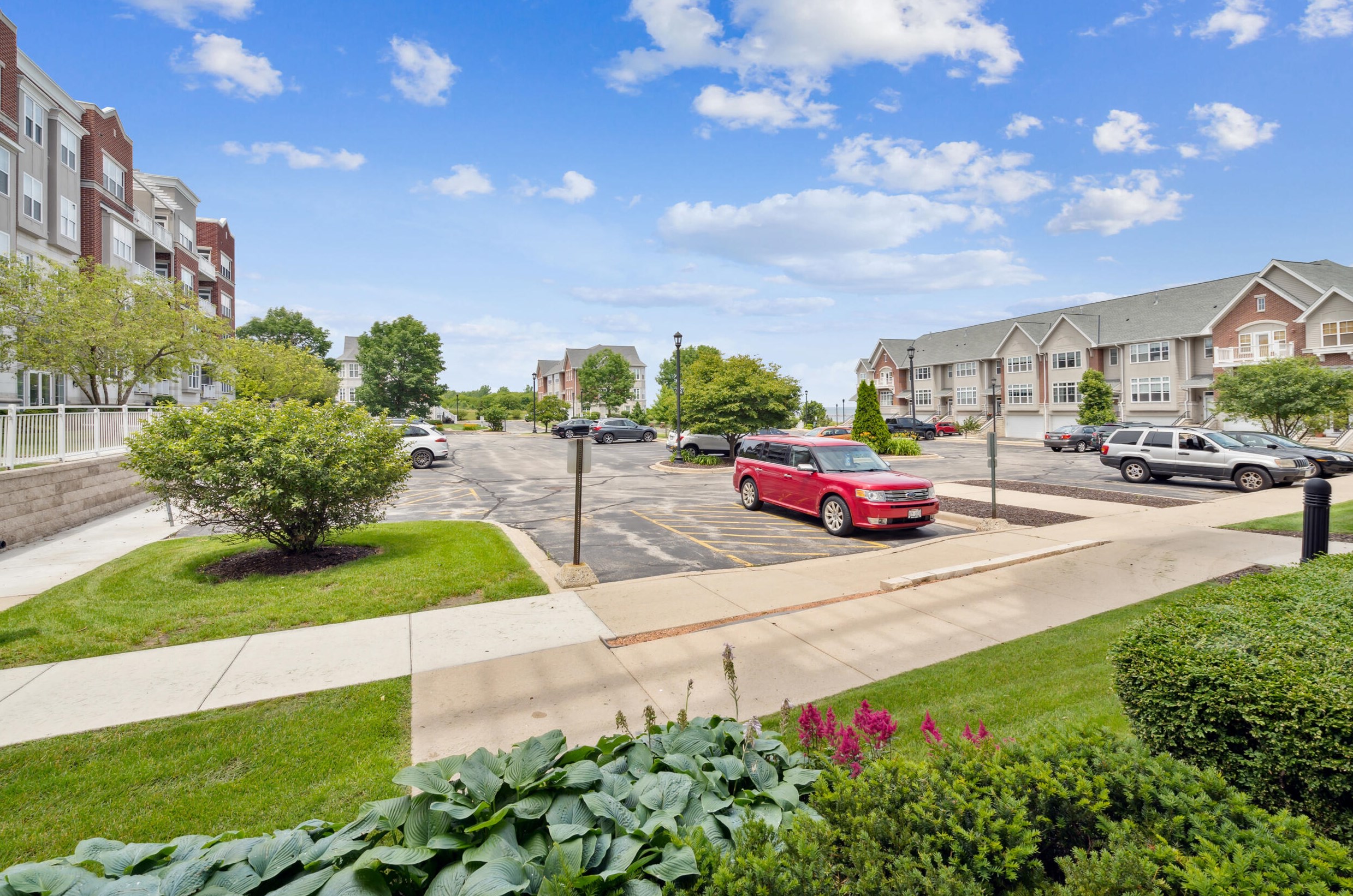 3872 Lake Dr, Milwaukee WI  53211-2446 exterior