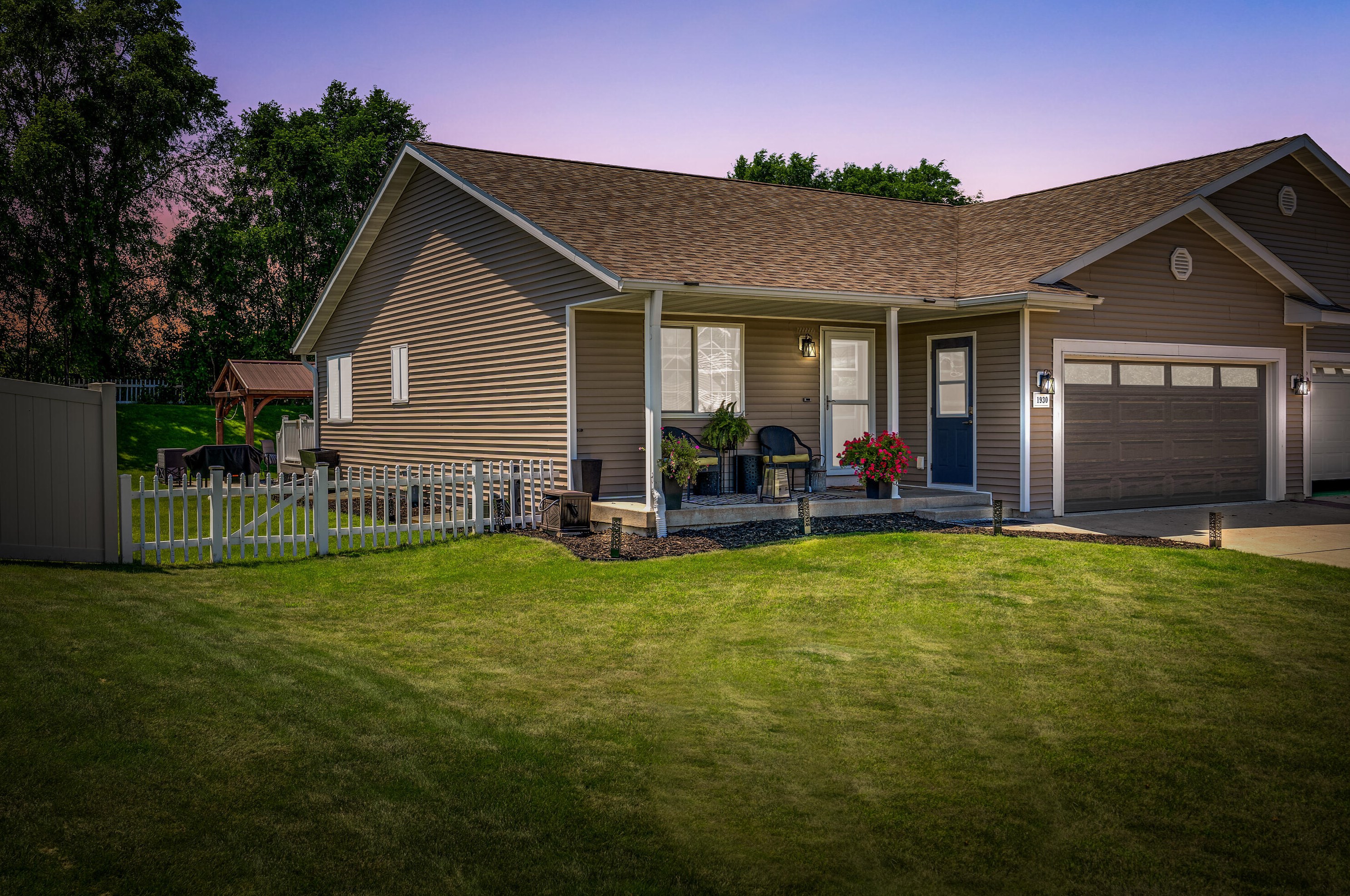 1930 Crooked Ave, Holmen, WI 54636