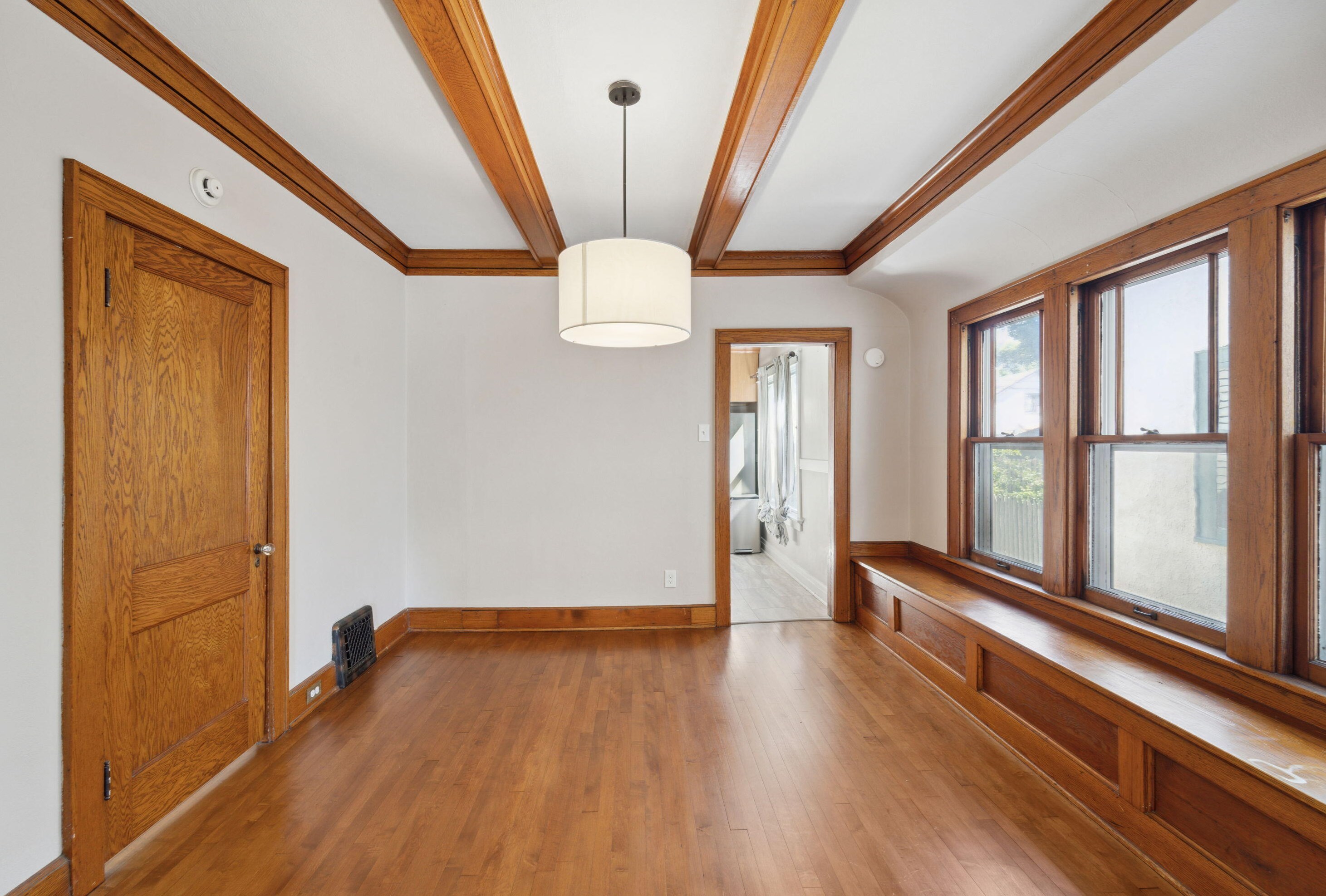 5422 Lloyd St, Milwaukee WI  53208-1001 exterior