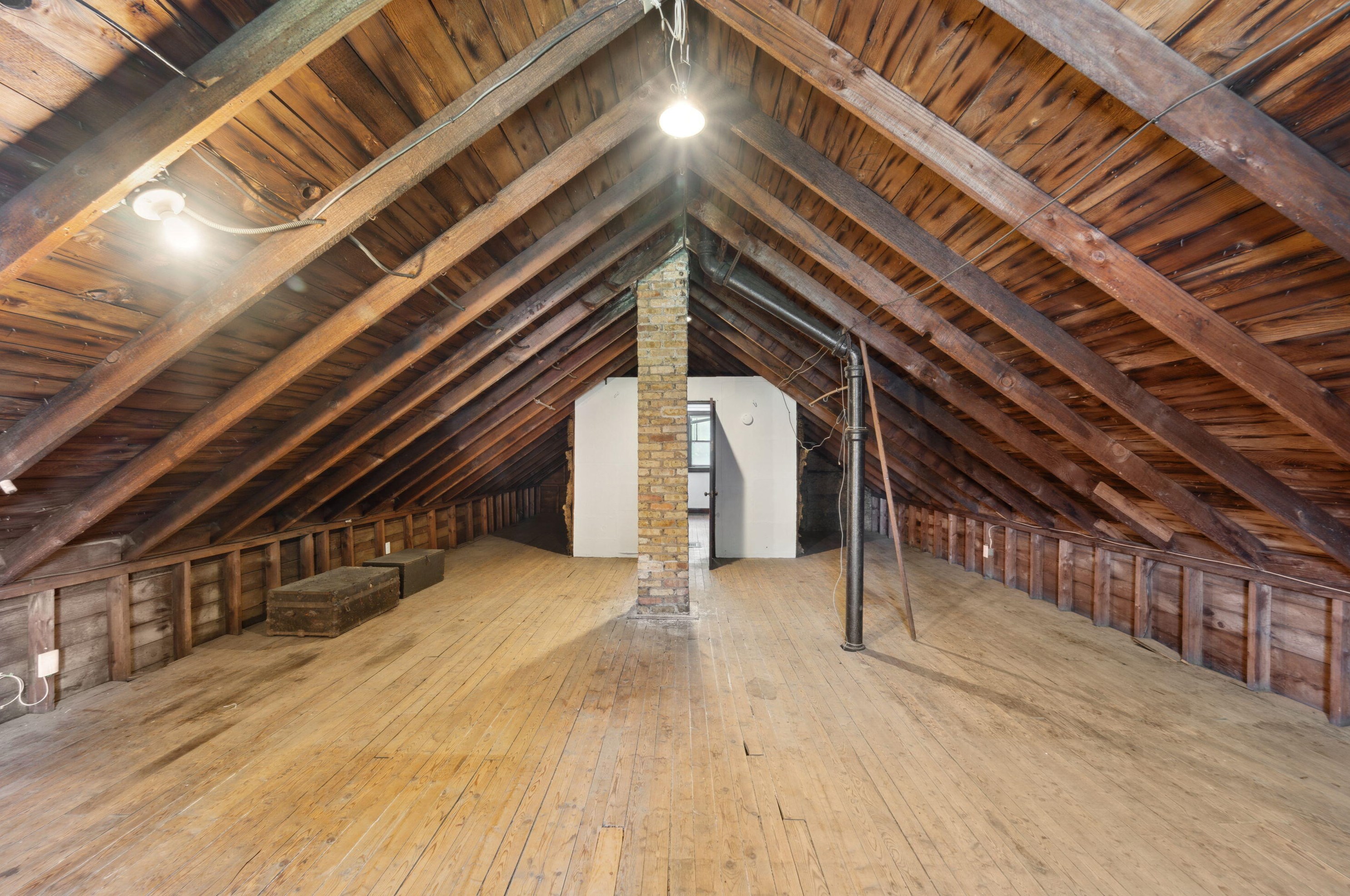 5422 Lloyd St, Milwaukee WI  53208-1001 exterior