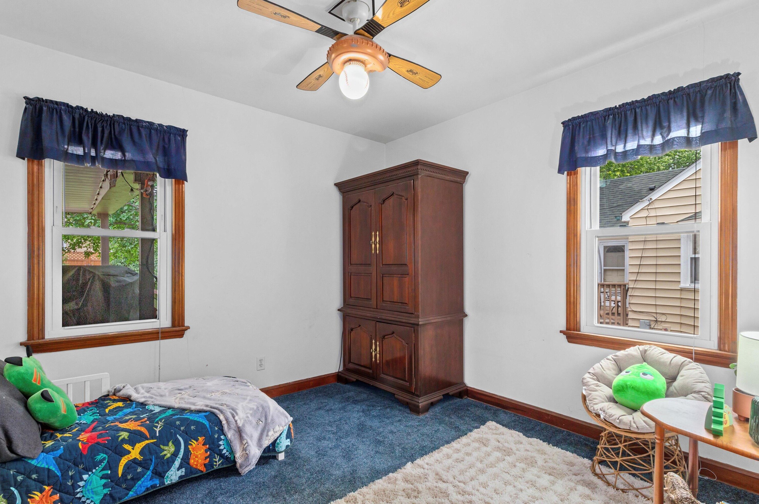 1205 93, Milwaukee WI 53214-2712 exterior