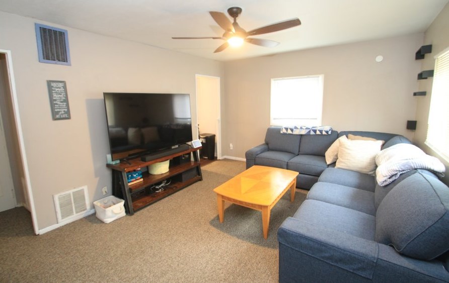 8923 W Lisbon Ave, Milwaukee, WI 53222