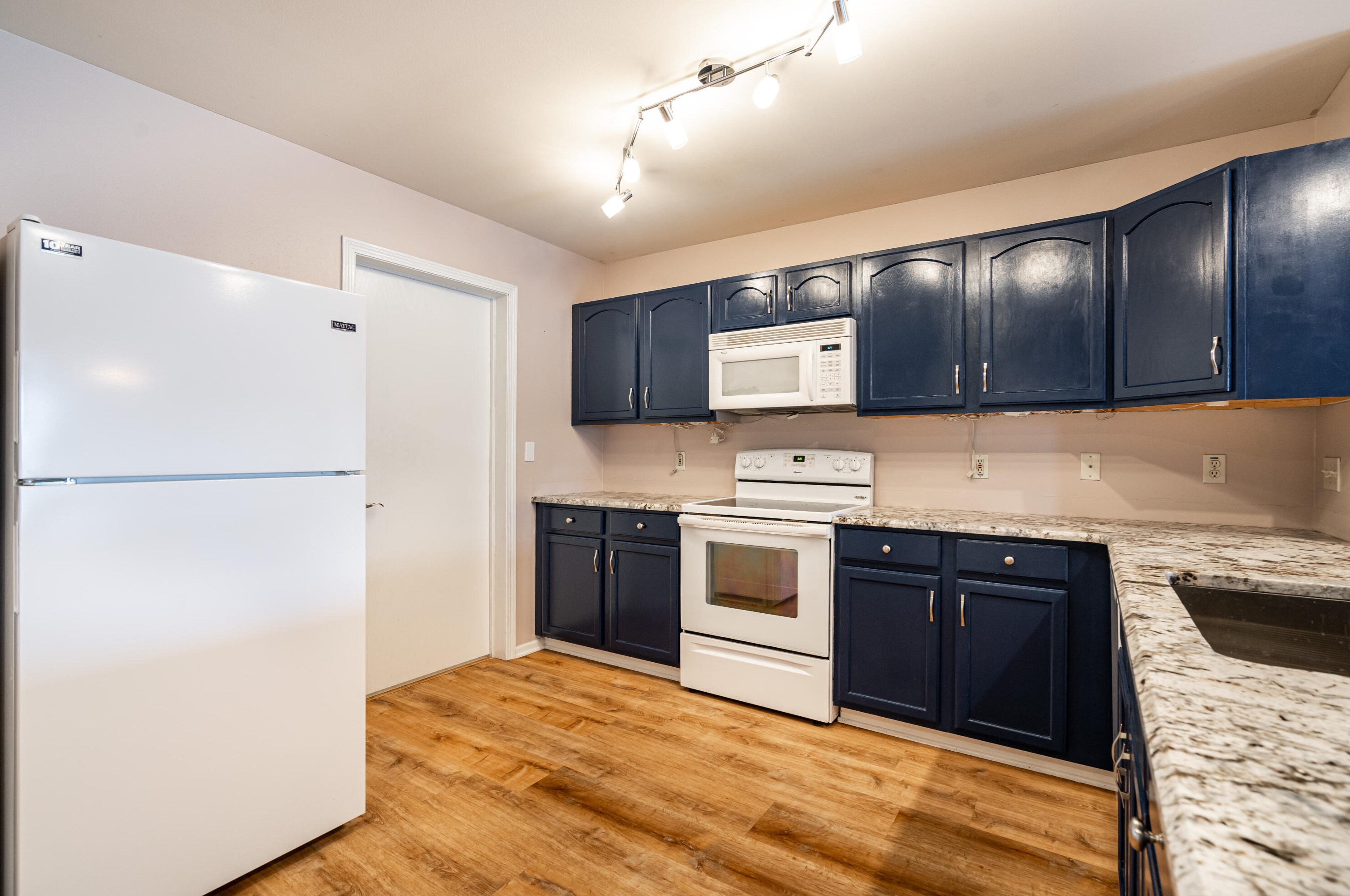 1540 Iroquois Ave, Grafton, WI 53024