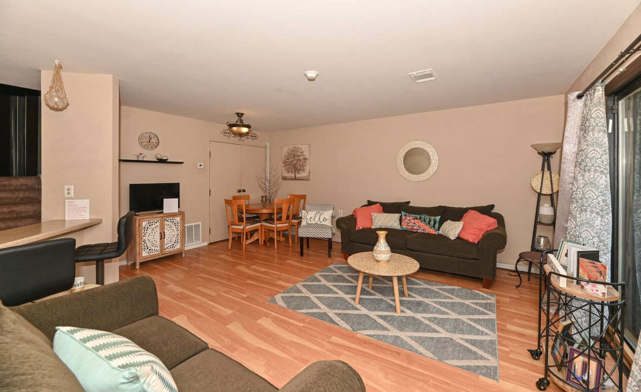 9036 N Park Plaza Ct, Milwaukee, WI 53223