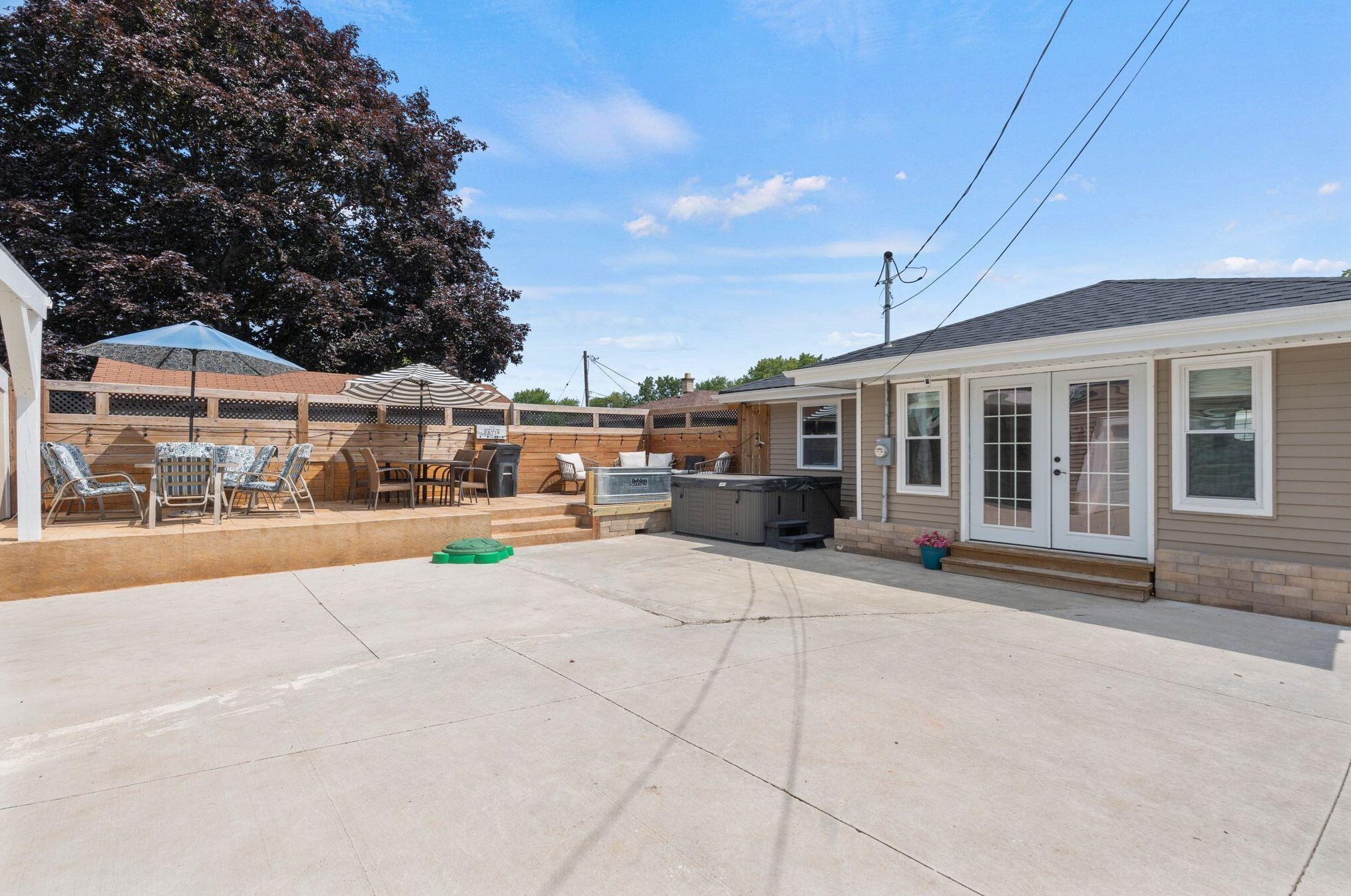 4415 S Iowa Ave, Milwaukee, WI 53235