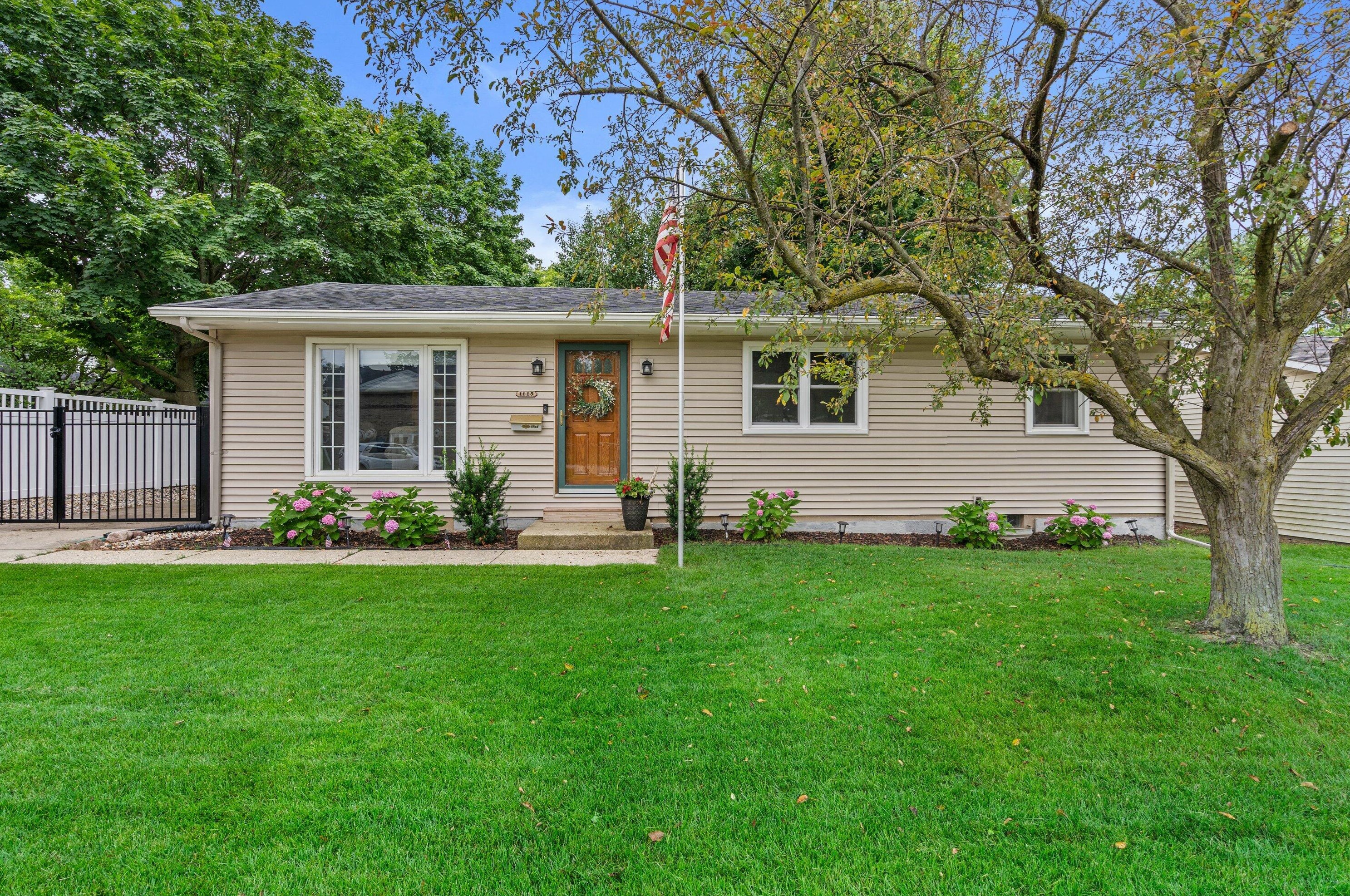 1115 12th Ave, Union Grove, WI 53182