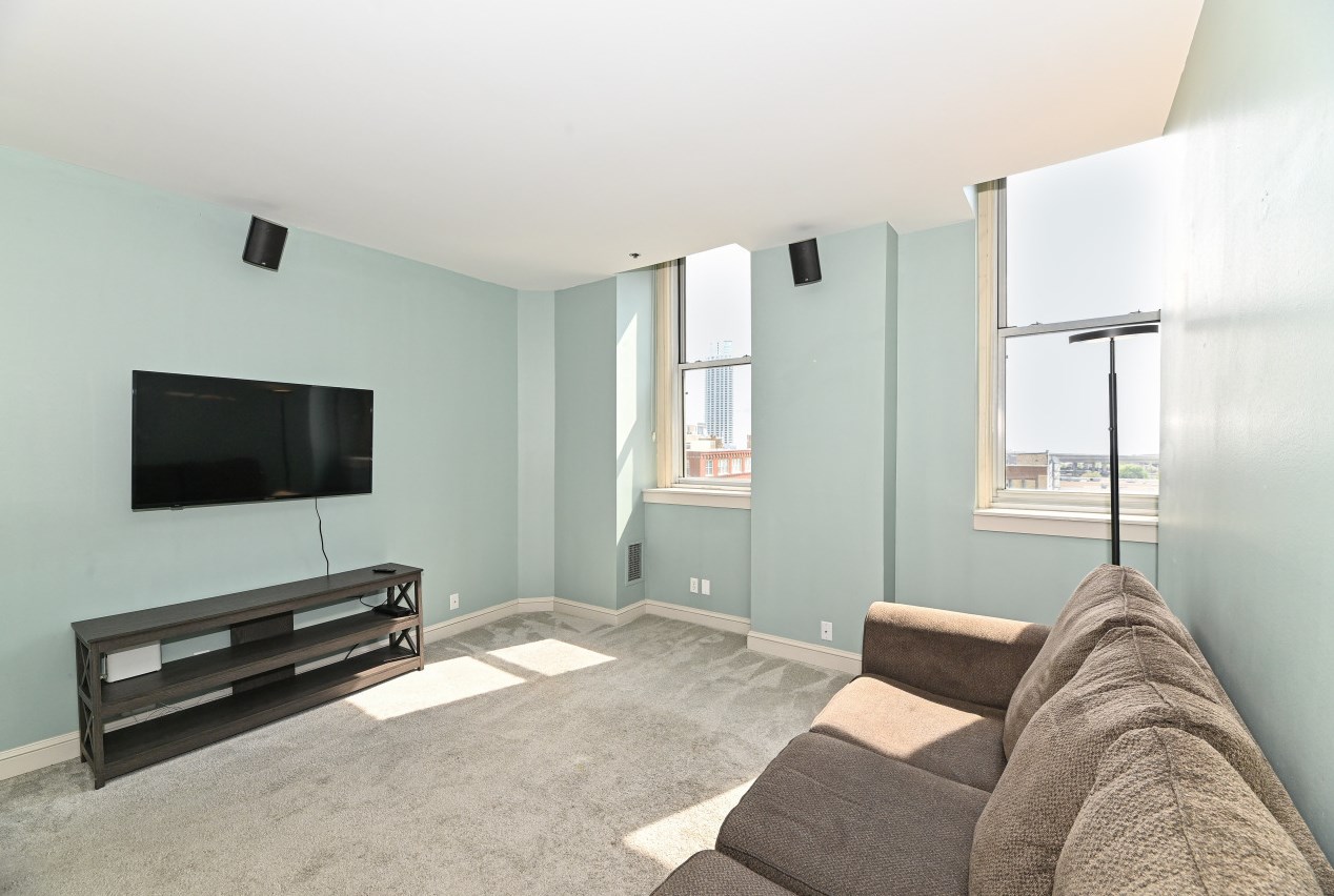 234 N Broadway #514, Milwaukee, WI 53202