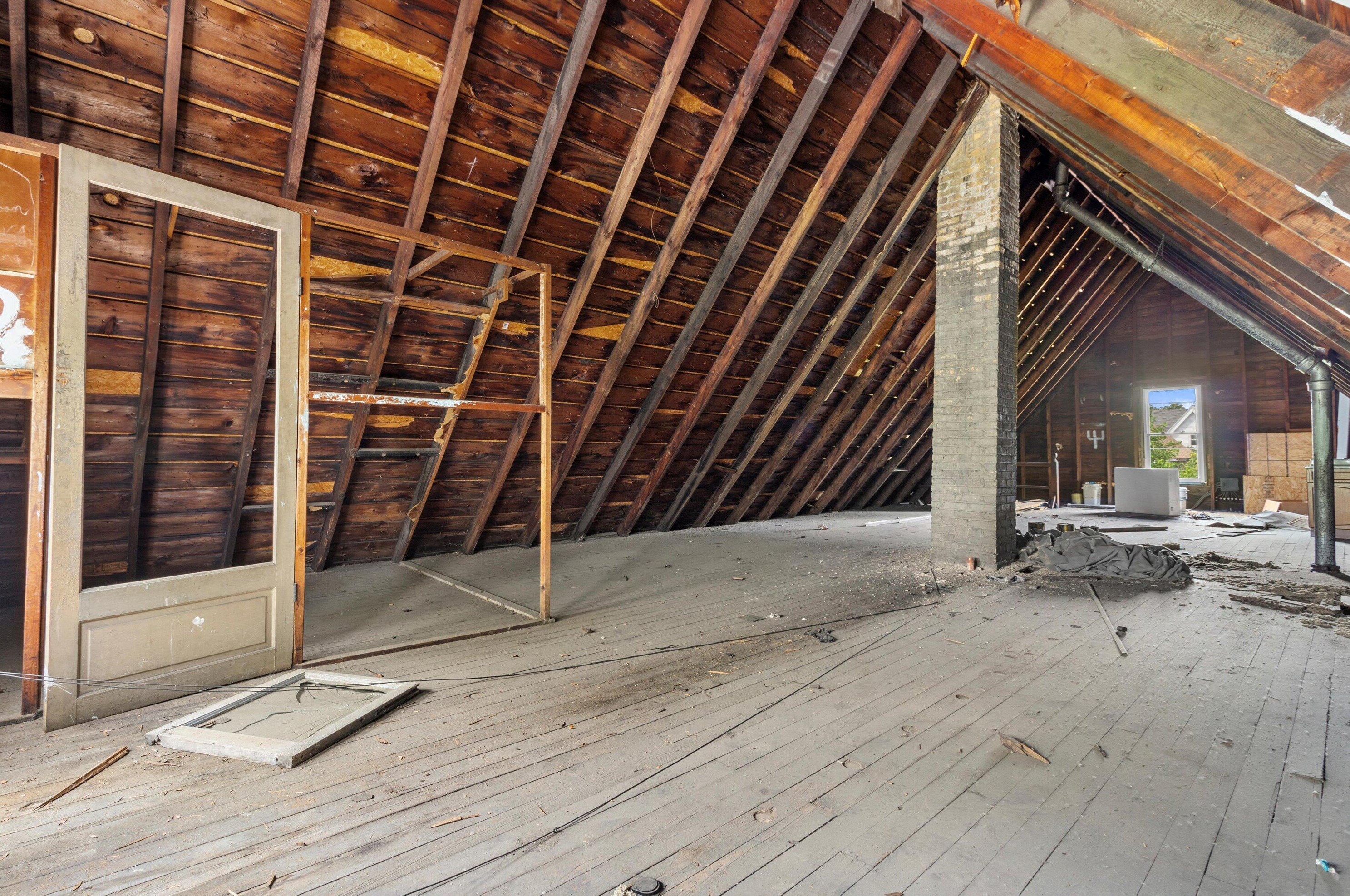 2413 33rd St, Milwaukee WI  53210-4126 exterior