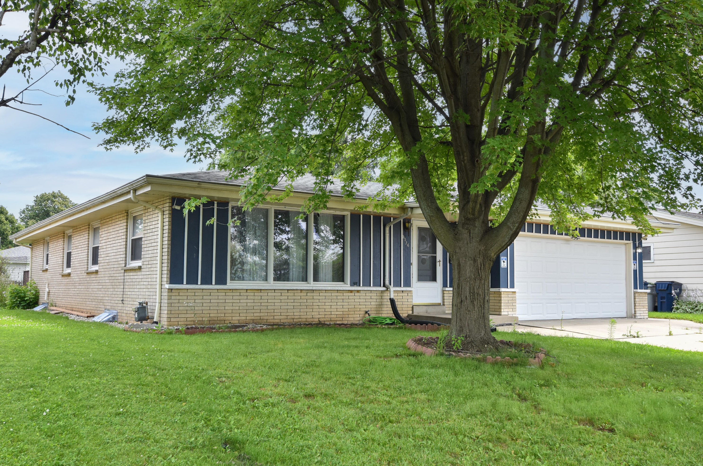 5376 S 25th St, Milwaukee, WI 53221
