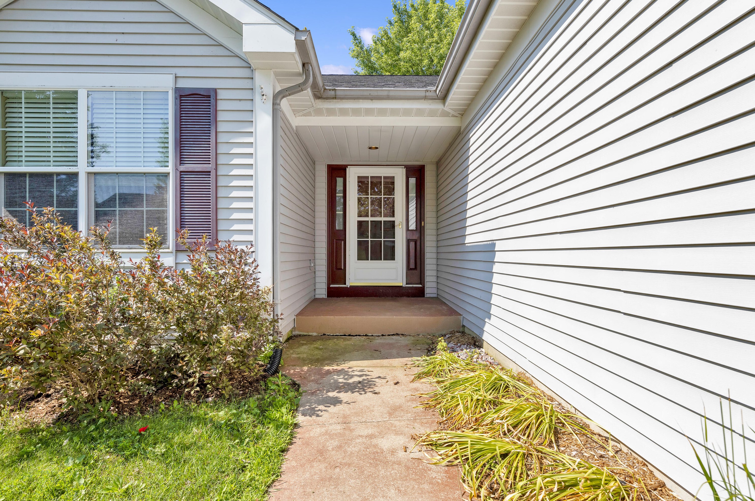 1305 Kennedy Dr, Hartford, WI 53027