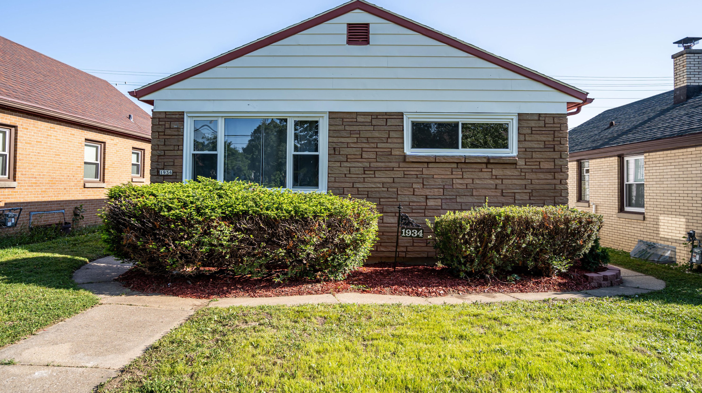 1934 W Congress St, Milwaukee, WI 53209