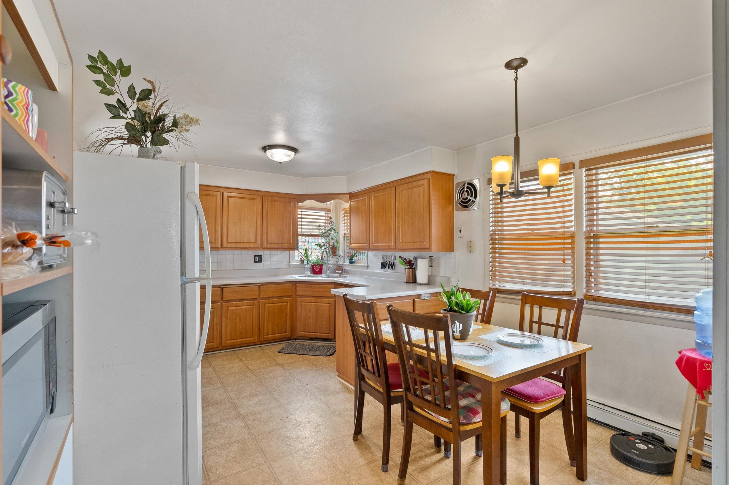 5125 W Green Tree Rd, Milwaukee, WI 53223