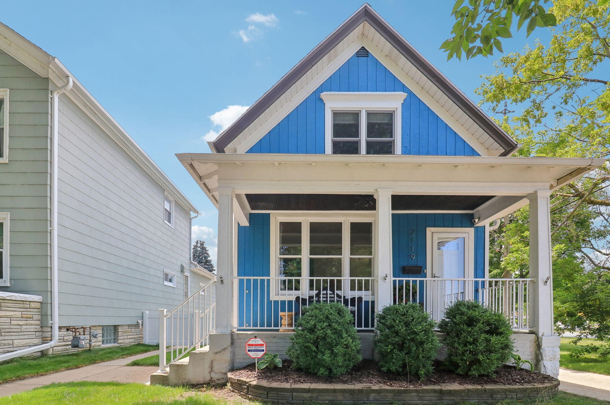 2119 Mound St, Milwaukee WI  53207-1331 exterior