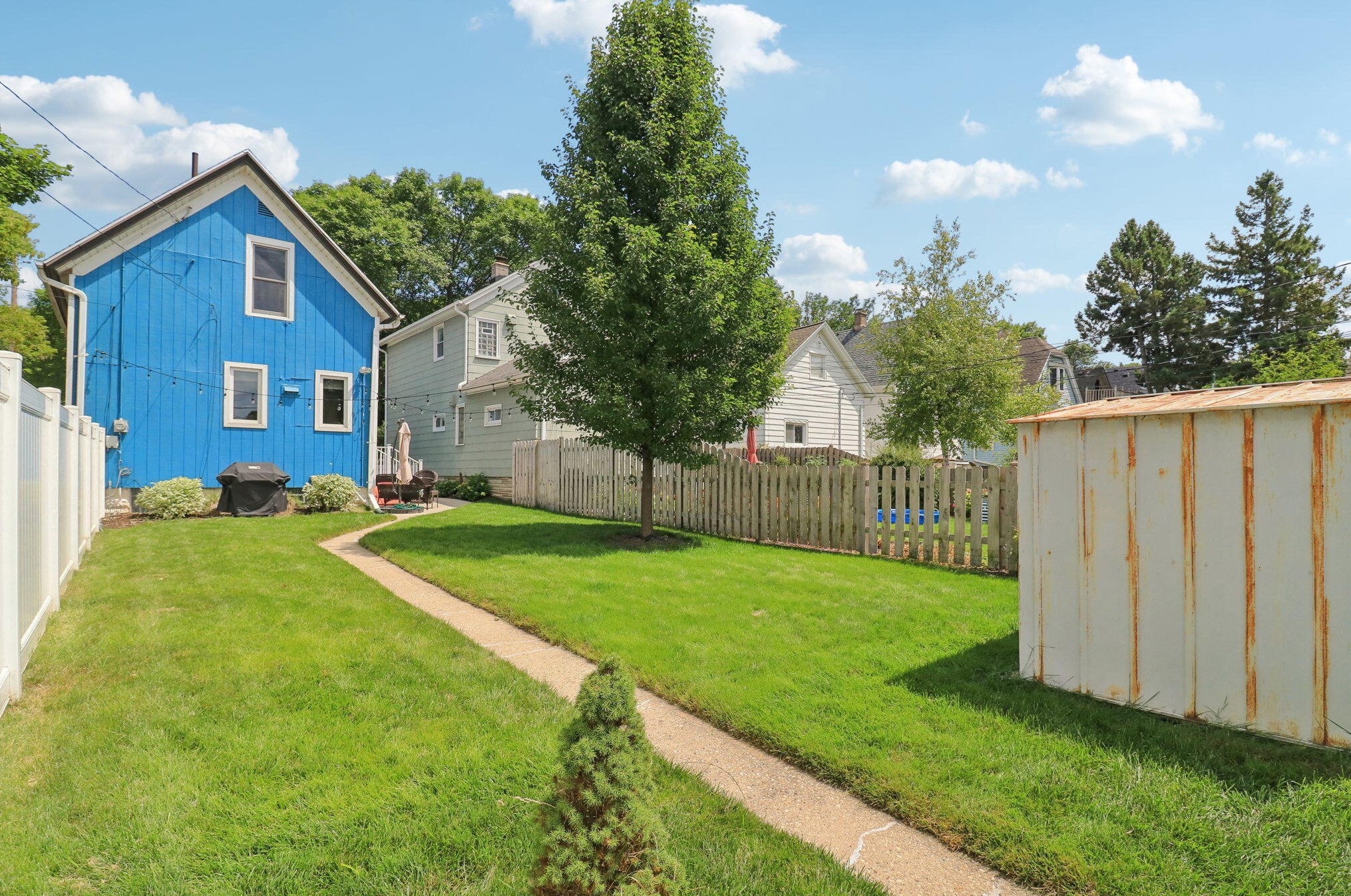 2119 Mound St, Milwaukee WI  53207-1331 exterior