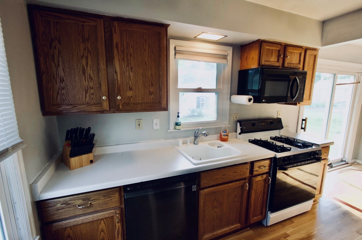 2855 89th St, Milwaukee WI  53222-4603 exterior